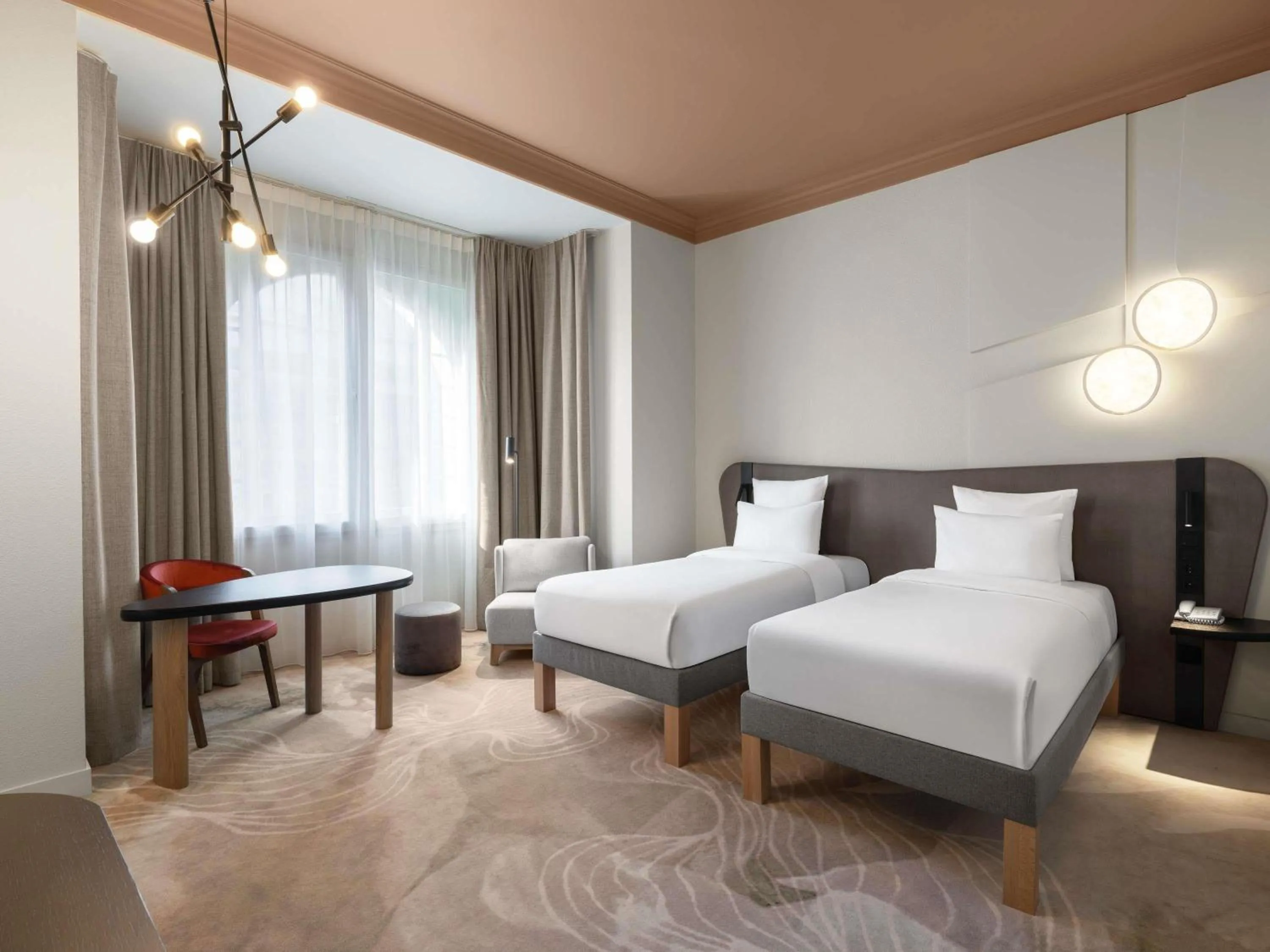 Bedroom, Bed in Mövenpick Hotel Budapest Centre