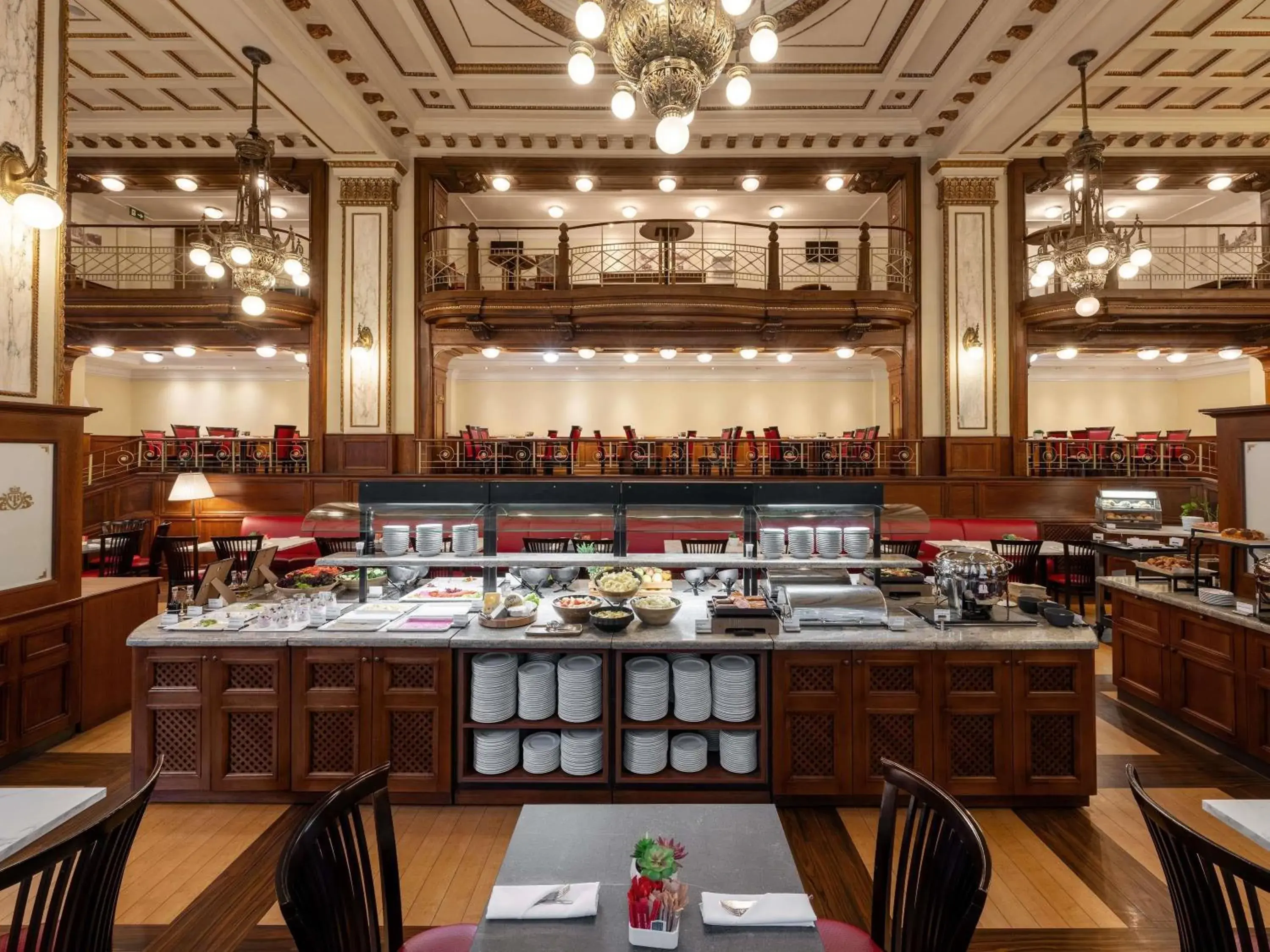 Restaurant/places to eat in Mövenpick Hotel Budapest Centre Restaurant/places to eat in Mövenpick Hotel Budapest Centre