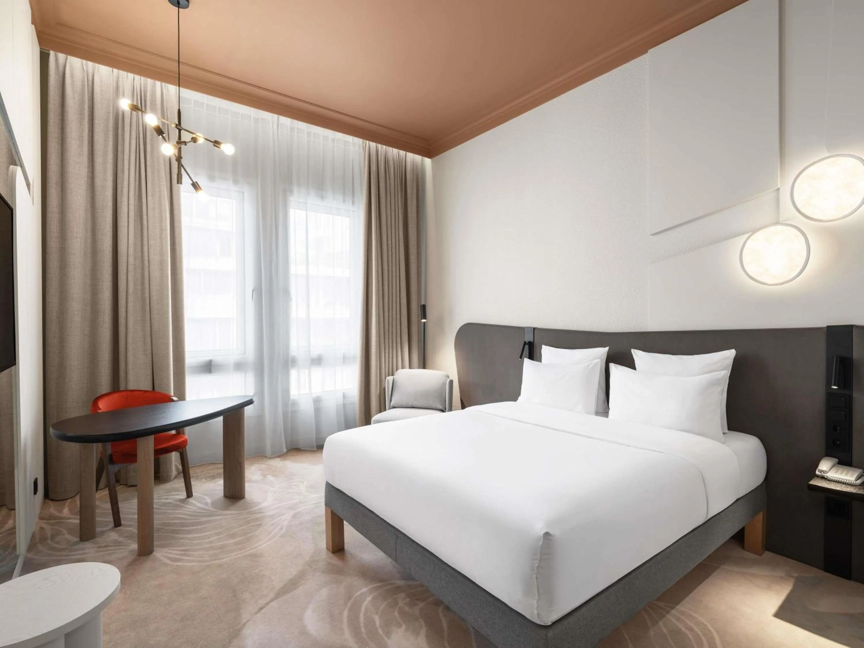 Bedroom, Bed in Mövenpick Hotel Budapest Centre