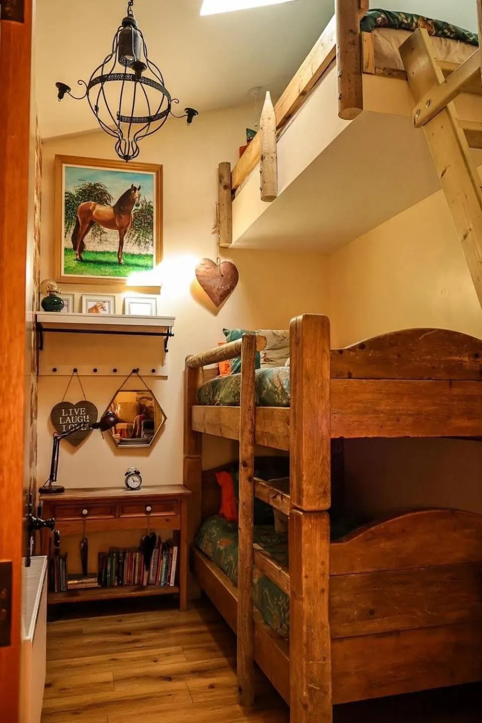 bunk bed, Bed in Greenvale Cabins