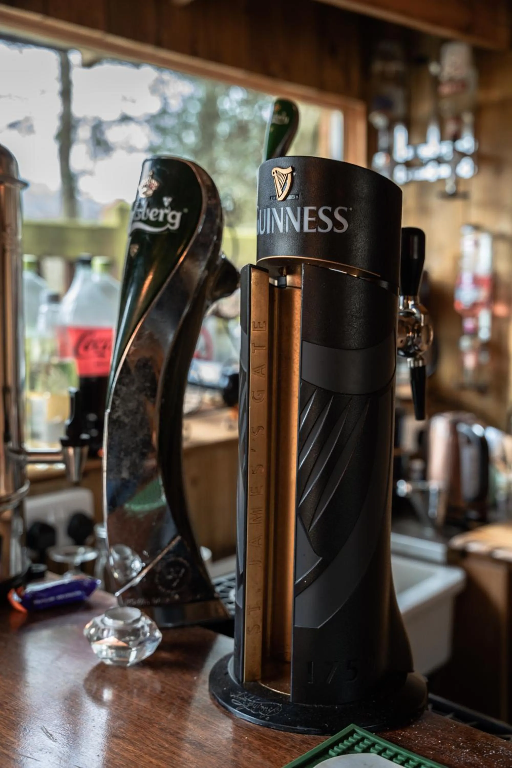 Lounge or bar in Greenvale Cabins