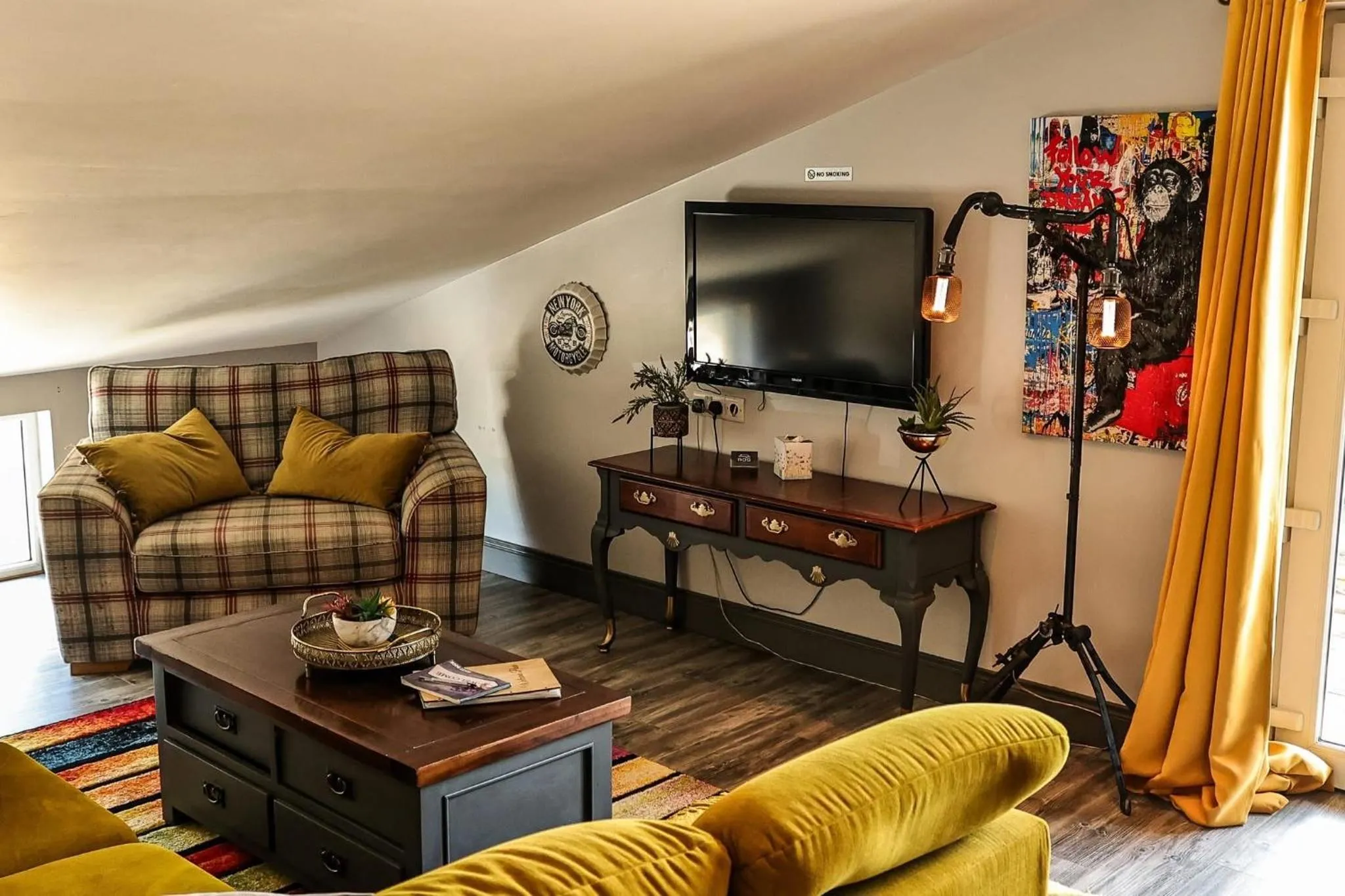 Seating area in Greenvale Cabins