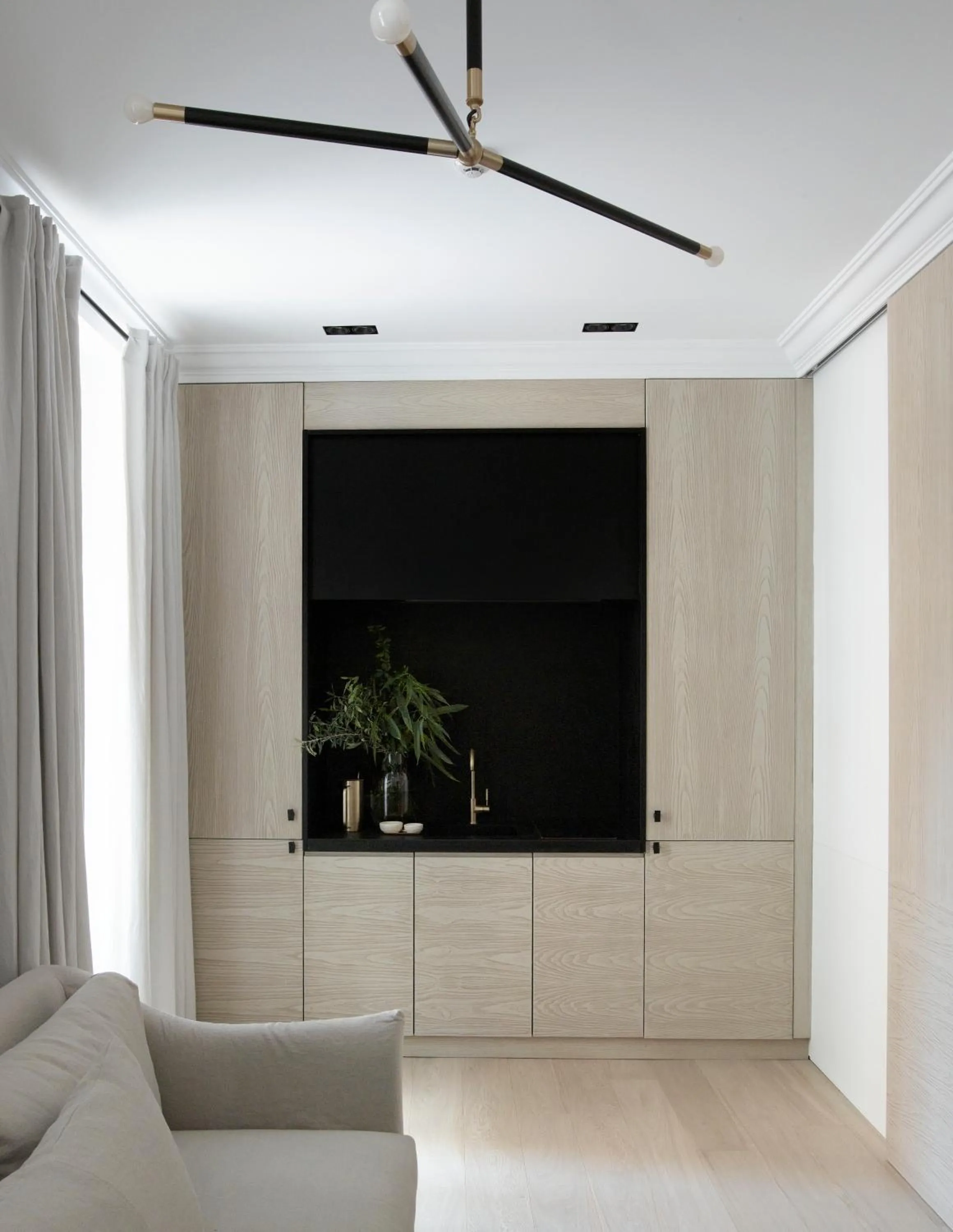 Kitchen or kitchenette in Kinglin Luxury Living