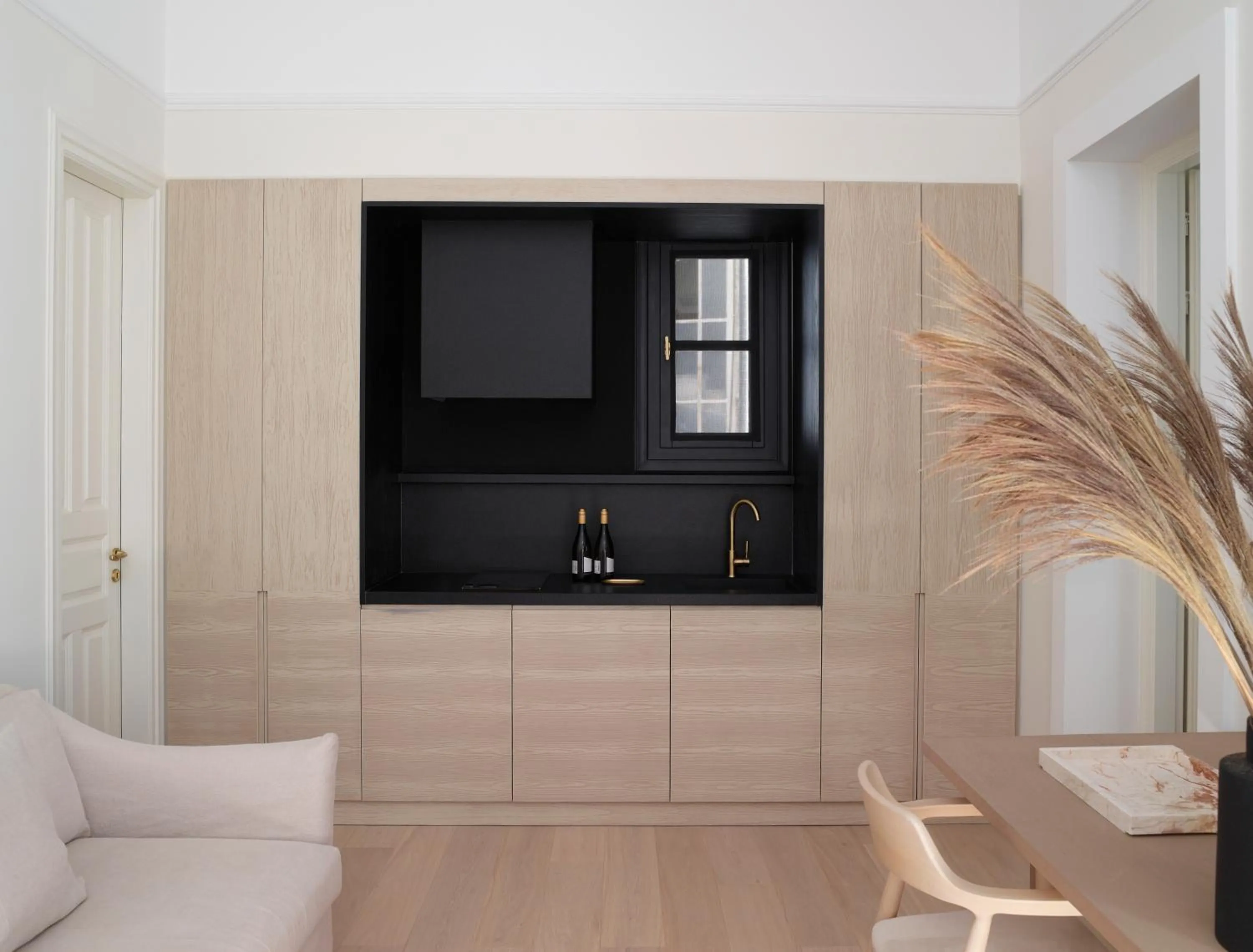 Kitchen or kitchenette in Kinglin Luxury Living