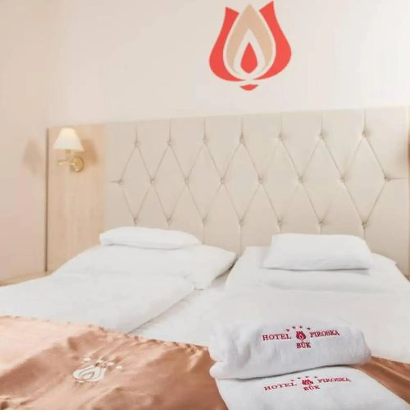 Budget Double Room - single occupancy in Hotel Piroska Budget Double Room - single occupancy in Hotel Piroska