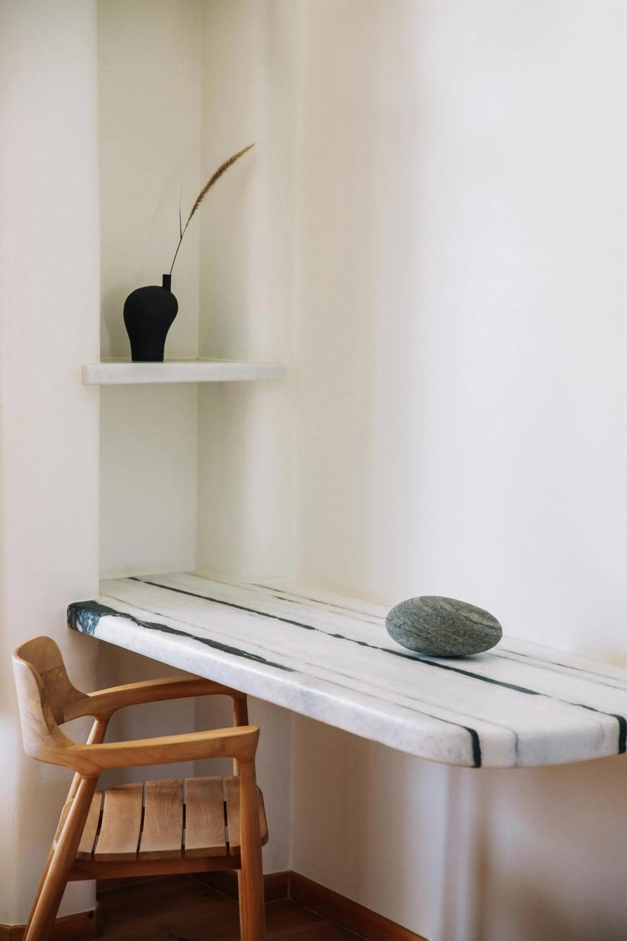 Decorative detail in Ammothines Cycladic Suites