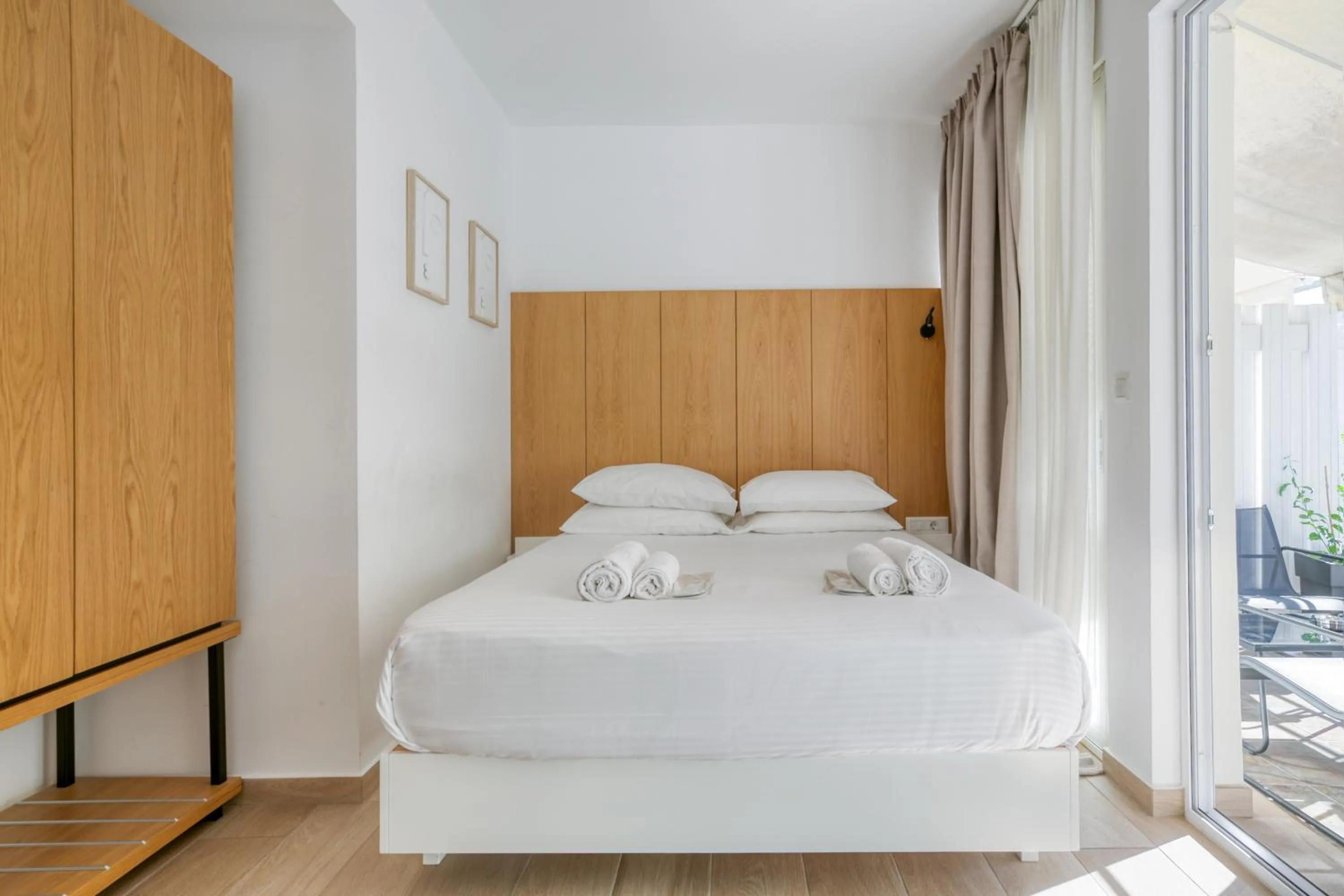 Bed in Elia Kolonaki Luxury Apartments