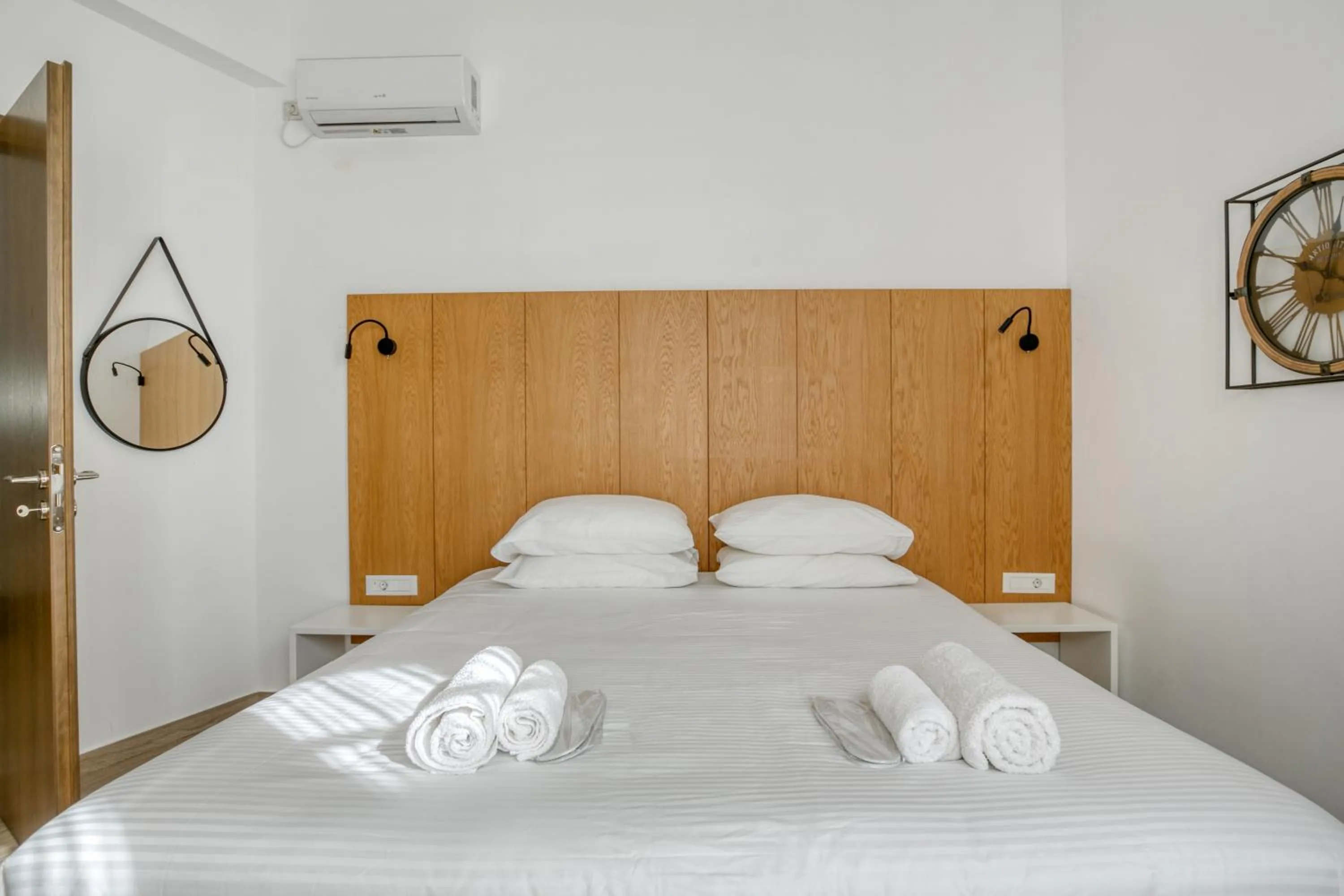 Bed in Elia Kolonaki Luxury Apartments