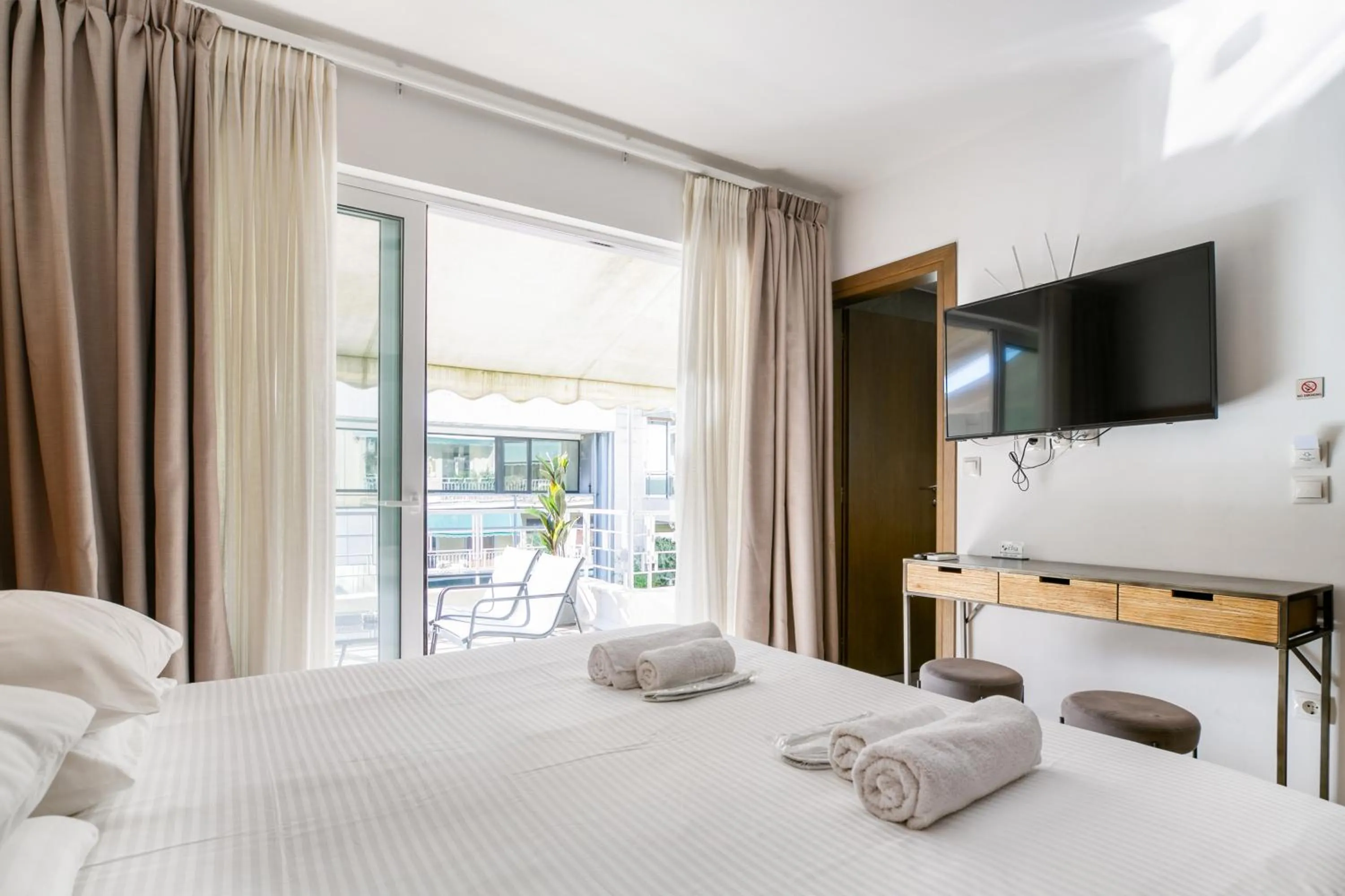 Bed in Elia Kolonaki Luxury Apartments