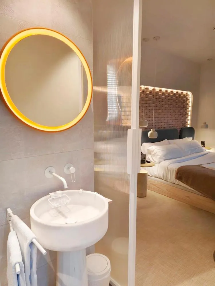 Bed in Hotel Faro Lariño