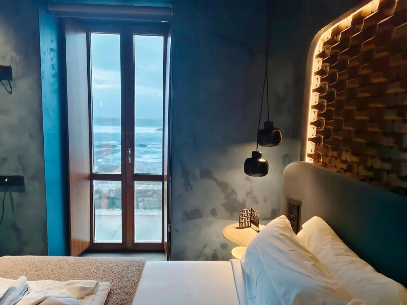 Bed in Hotel Faro Lariño