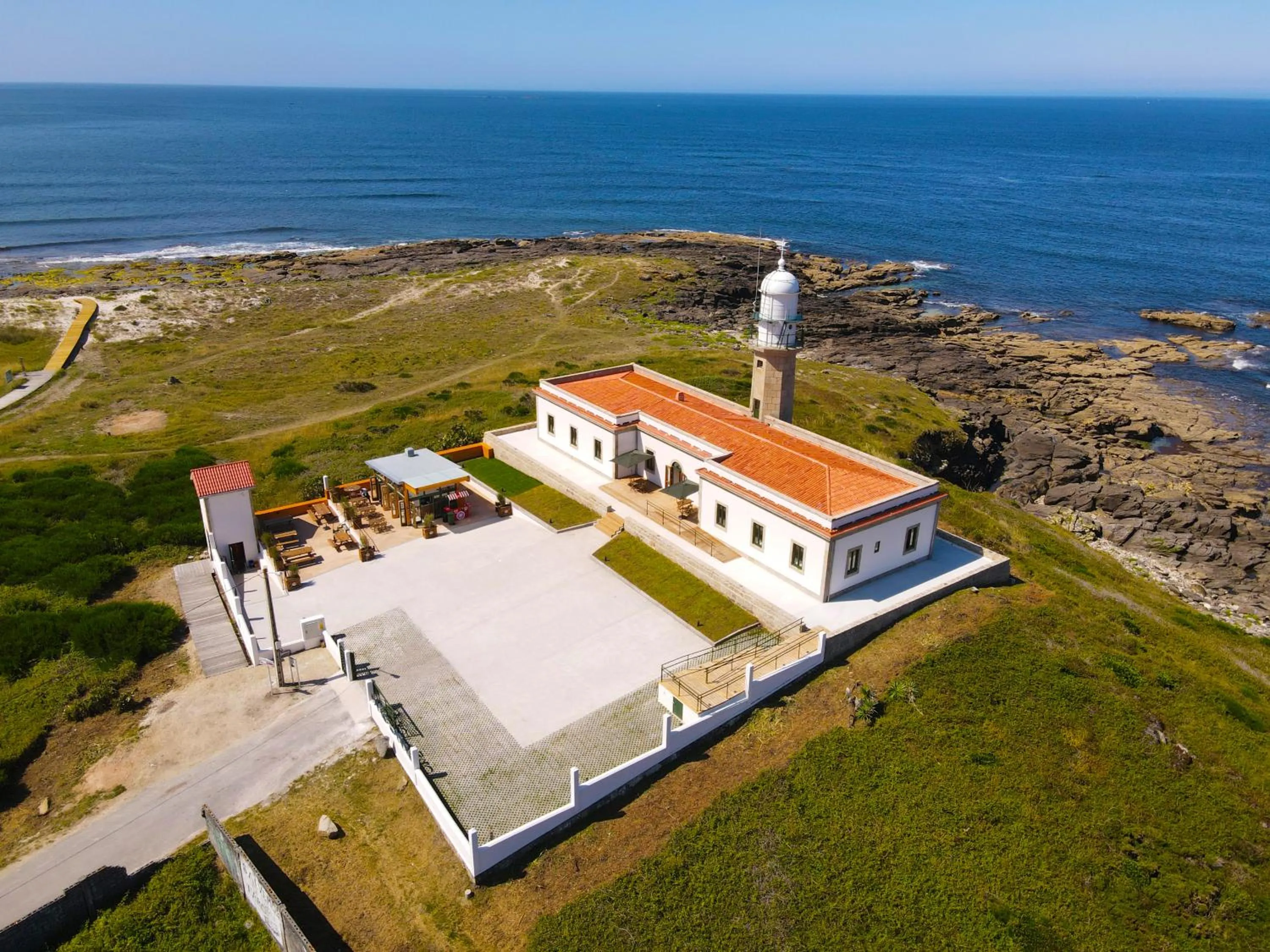 Bird's eye view in Hotel Faro Lariño