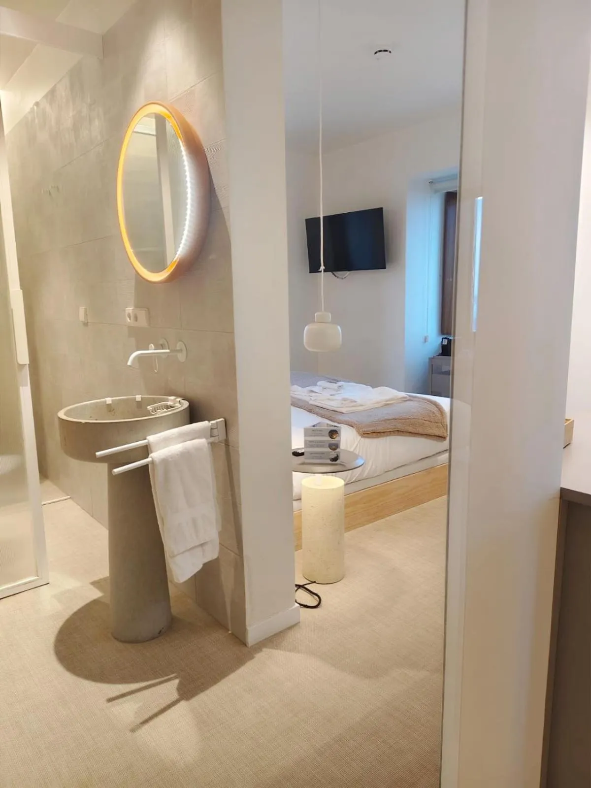 Bed in Hotel Faro Lariño