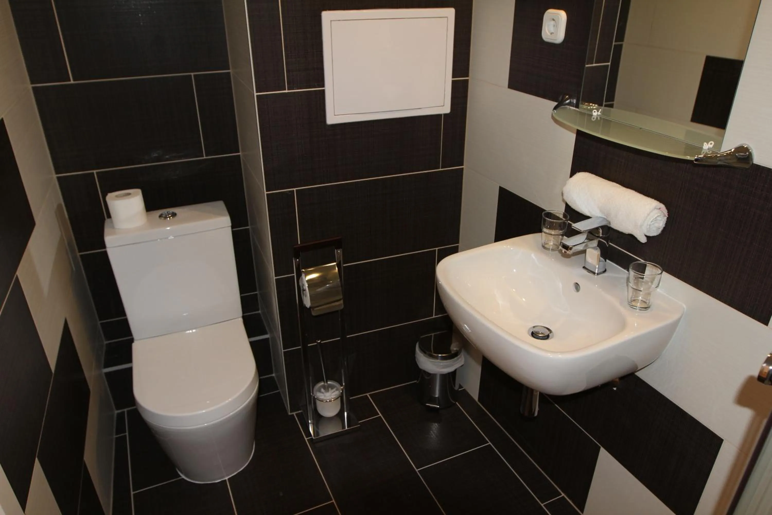 Bathroom in Triple M Hotel