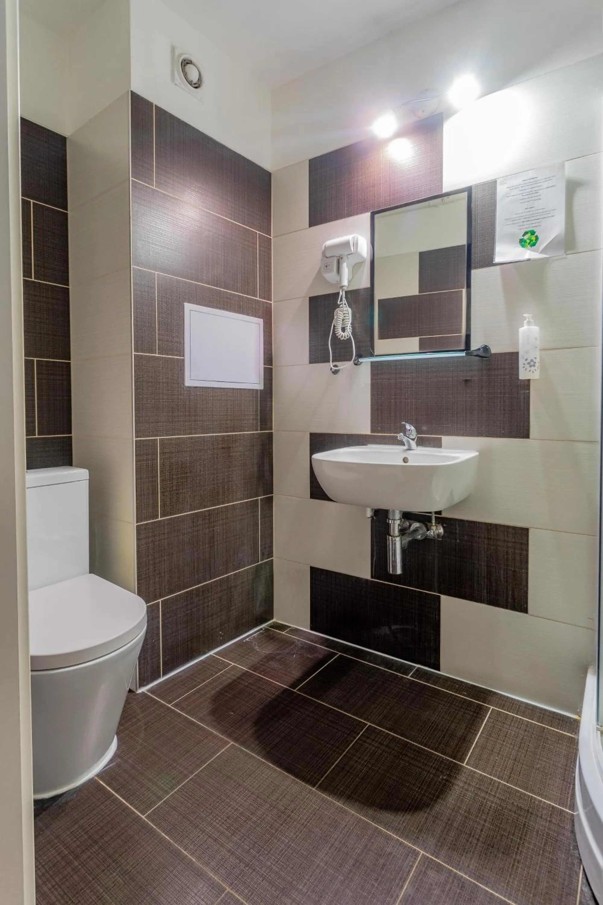 Bathroom in Triple M Hotel