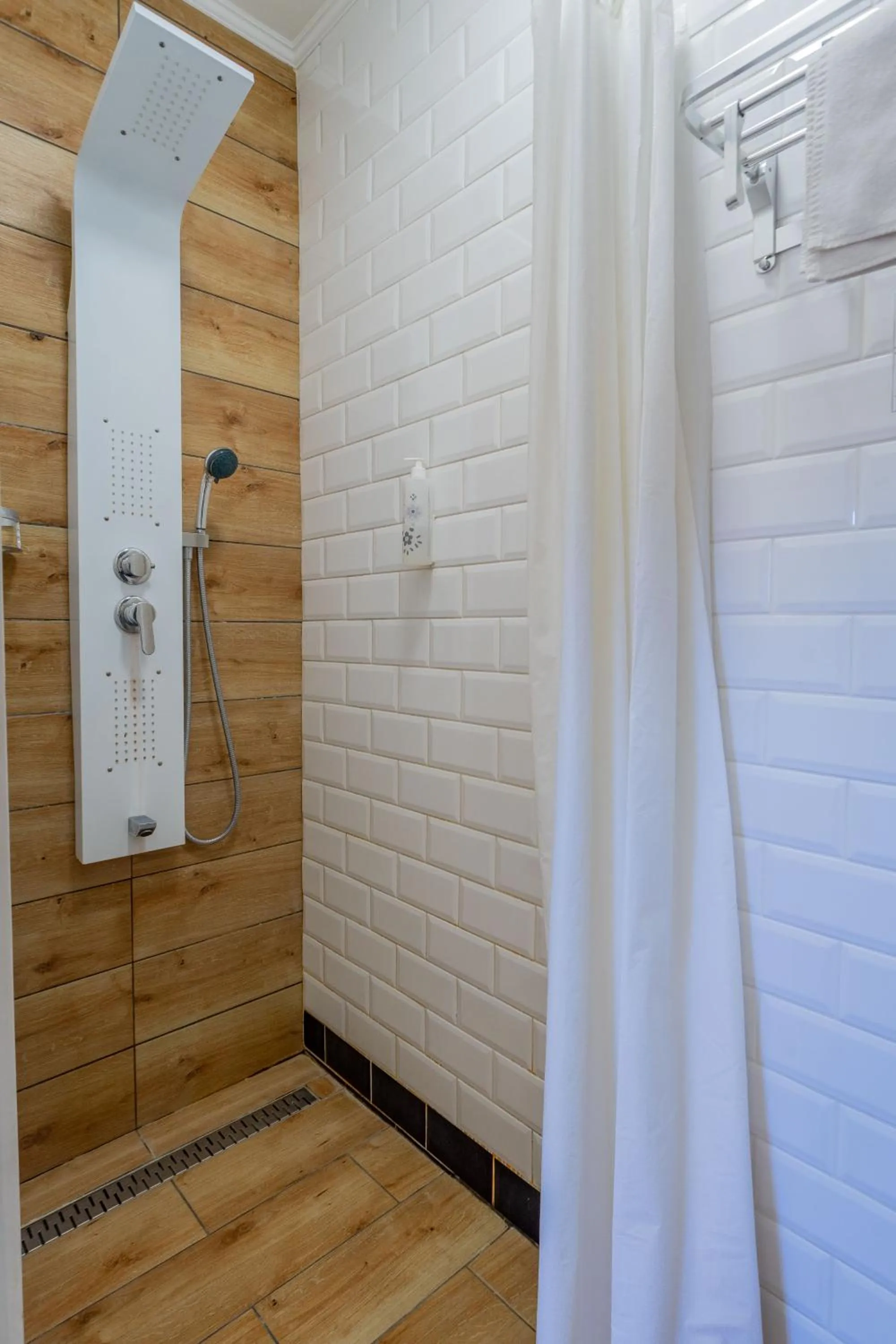 Shower in Triple M Hotel