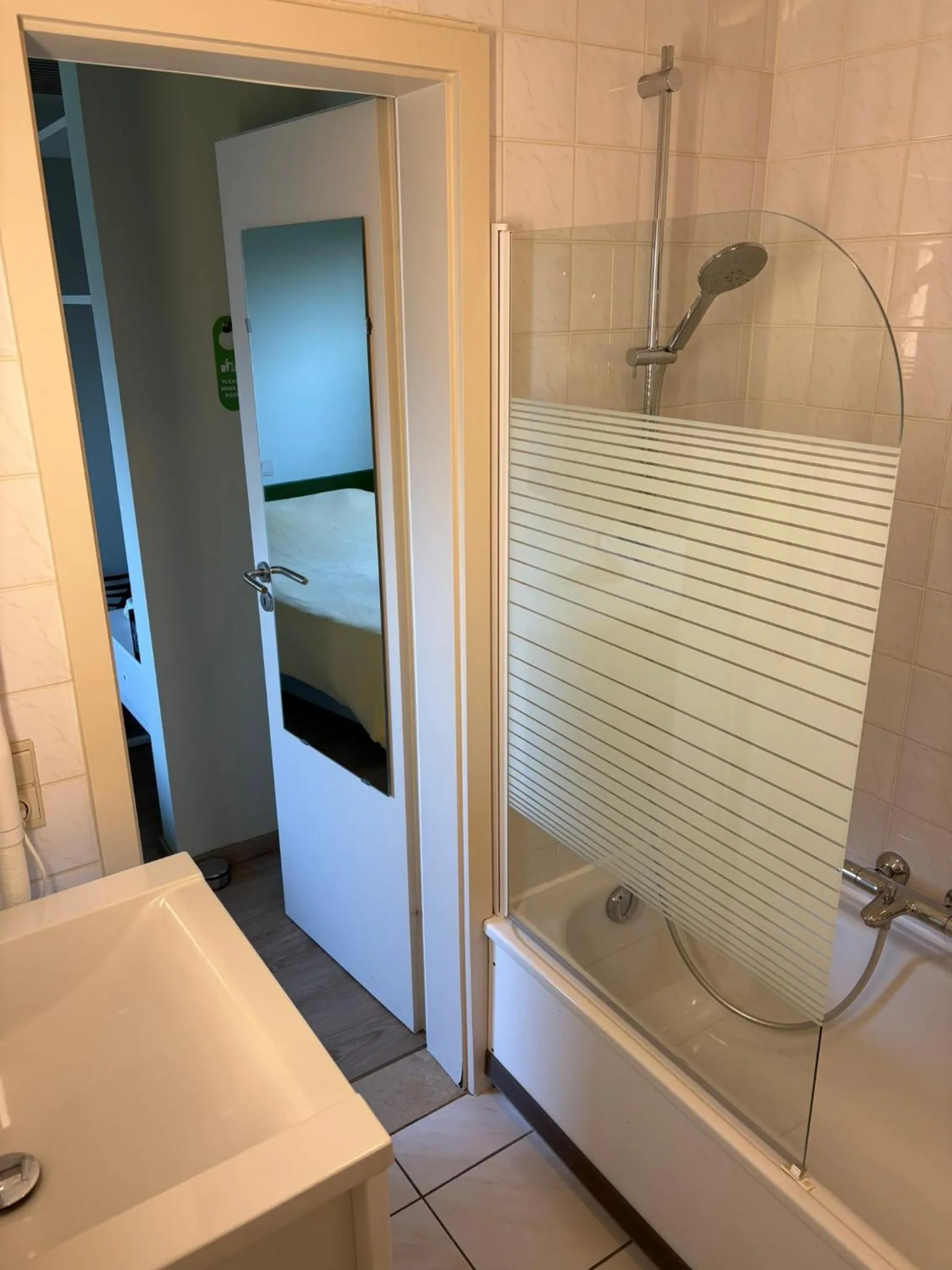 Shower in Hotel en Bistro de Vaart