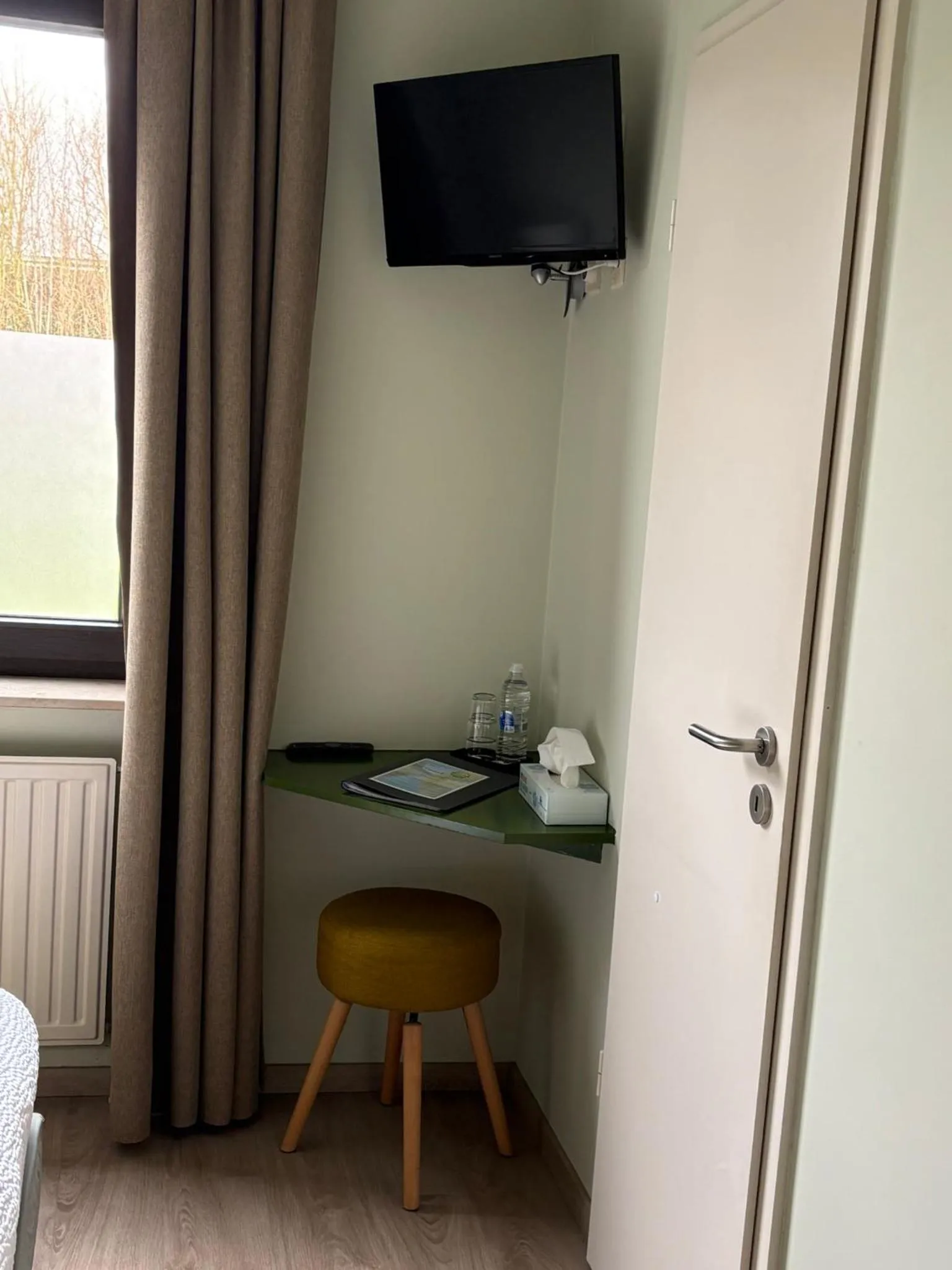 TV and multimedia in Hotel en Bistro de Vaart