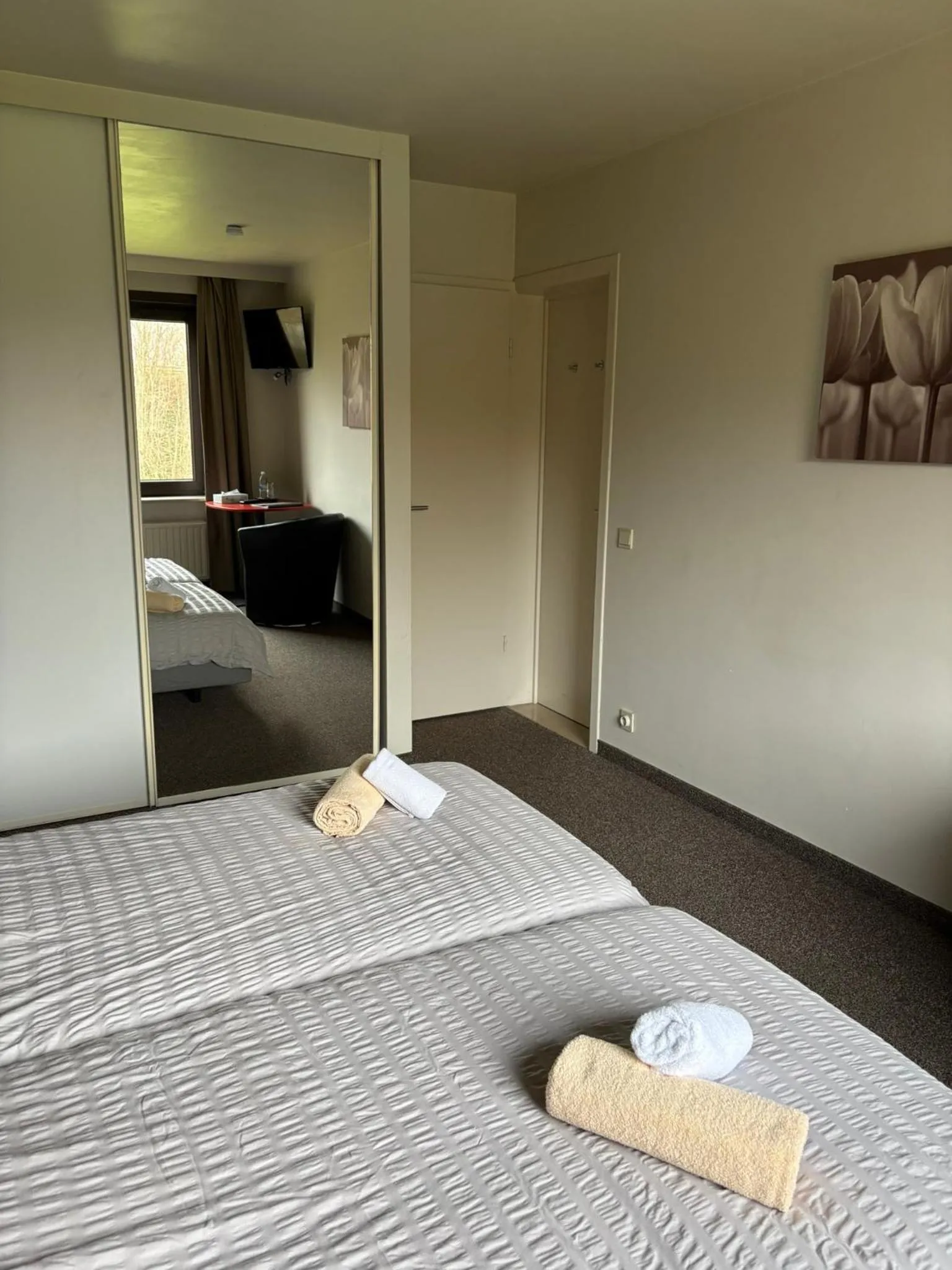 Bedroom, Bed in Hotel en Bistro de Vaart