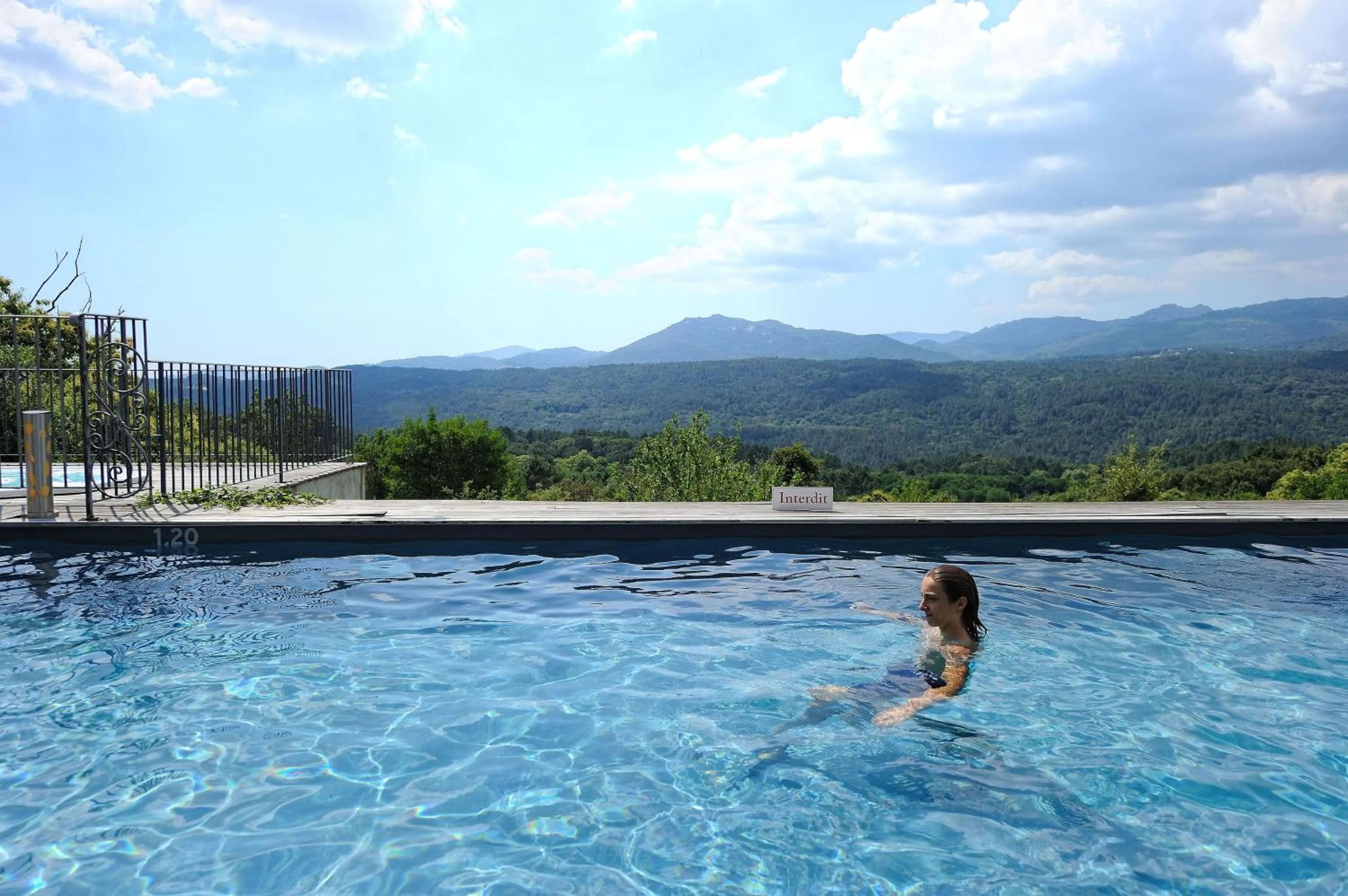 Mountain view in "La Cabane" de l'hôtel Le Tourisme