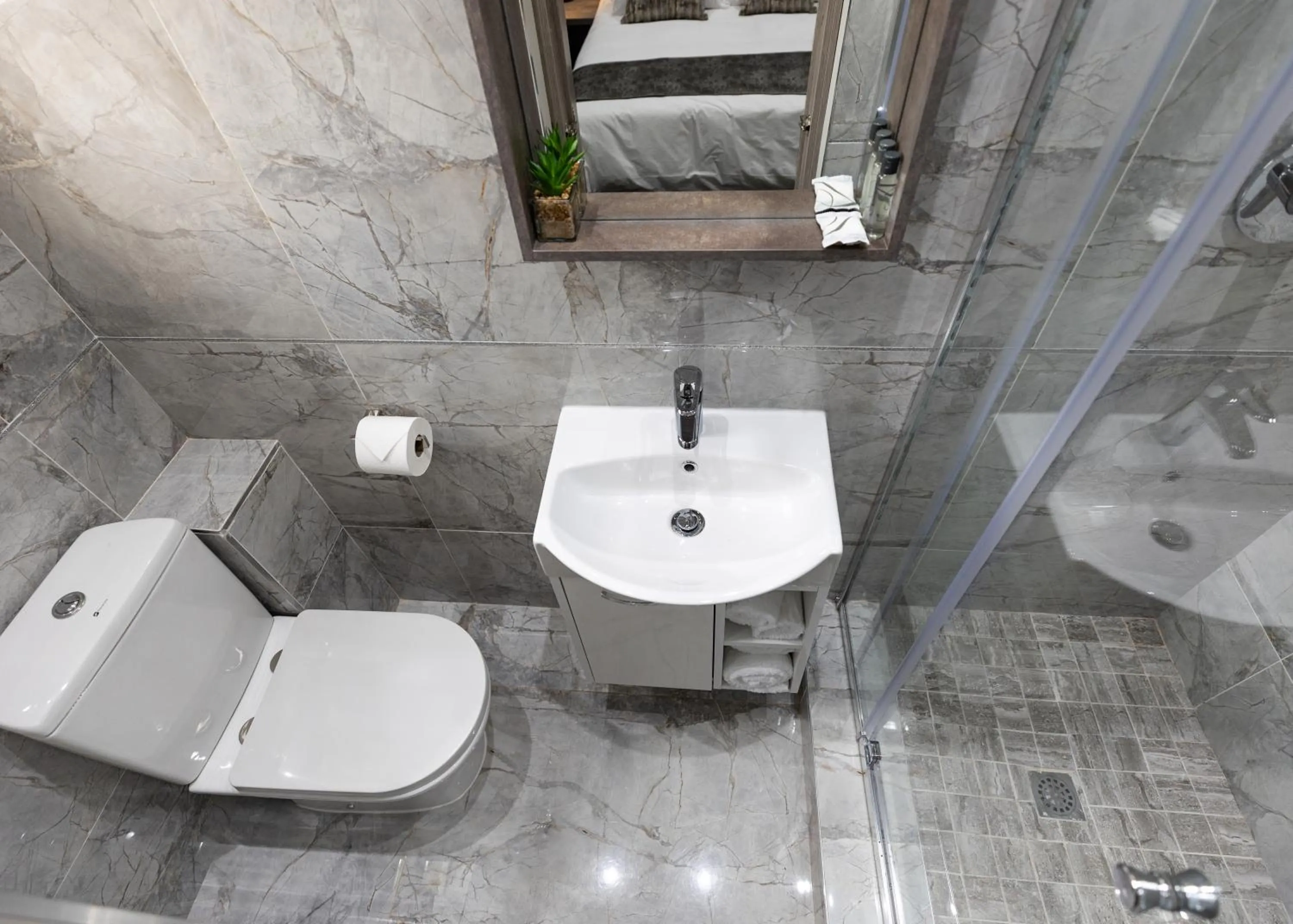 Bathroom in Luxe Suites Boutique Hotel