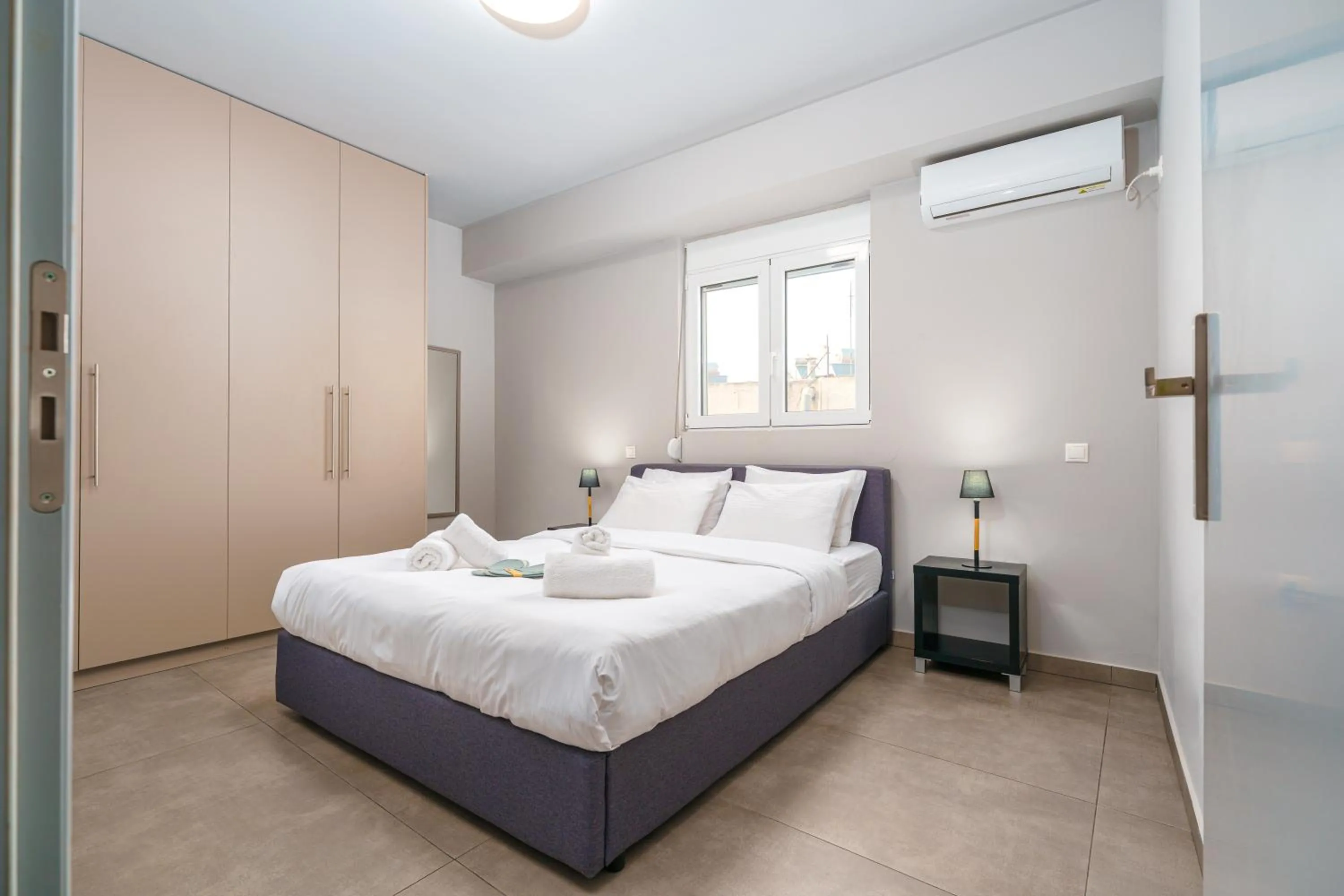 Bed in IVY Apartments in the Heart of Athens