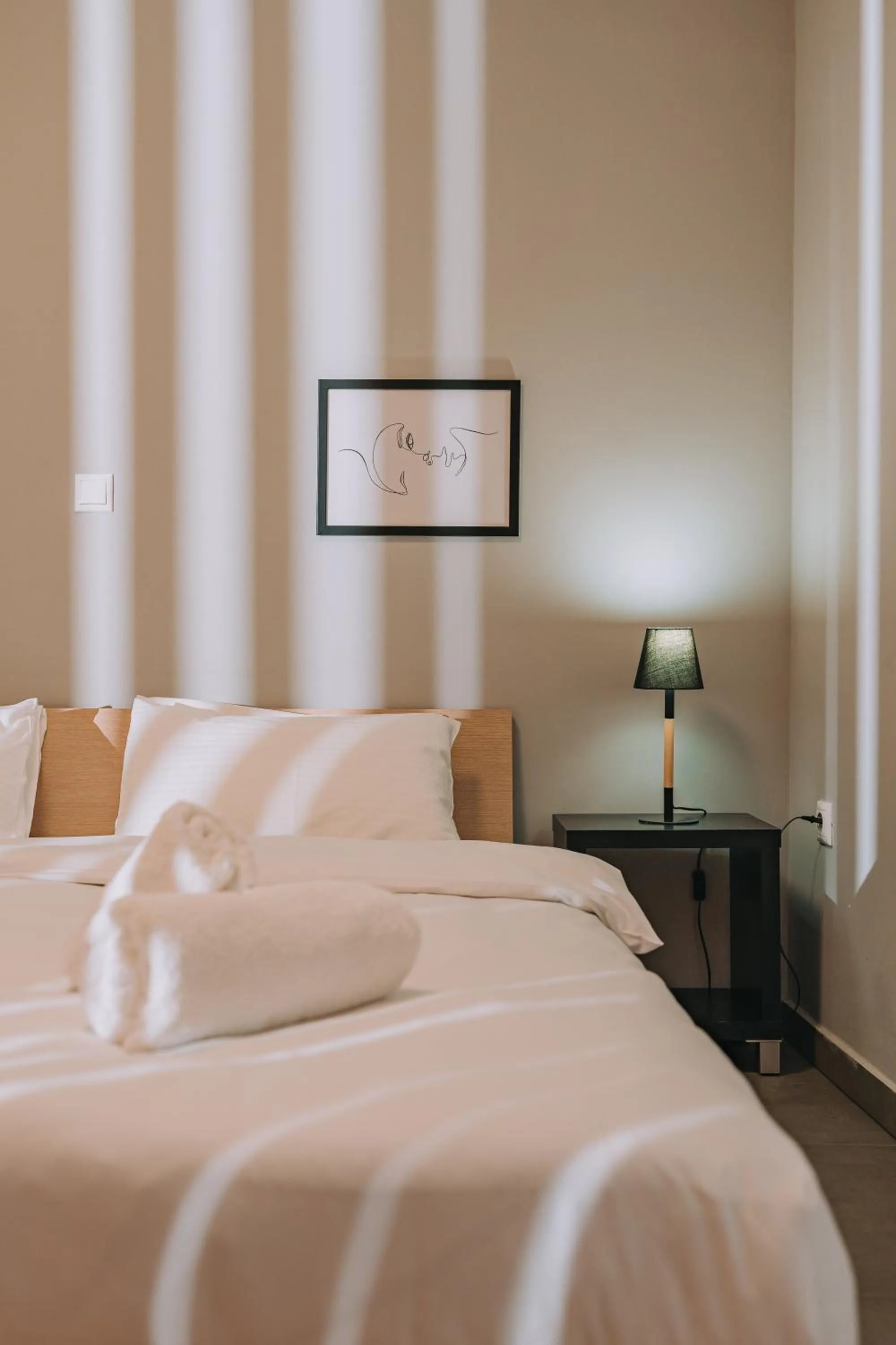 Bed in IVY Apartments in the Heart of Athens