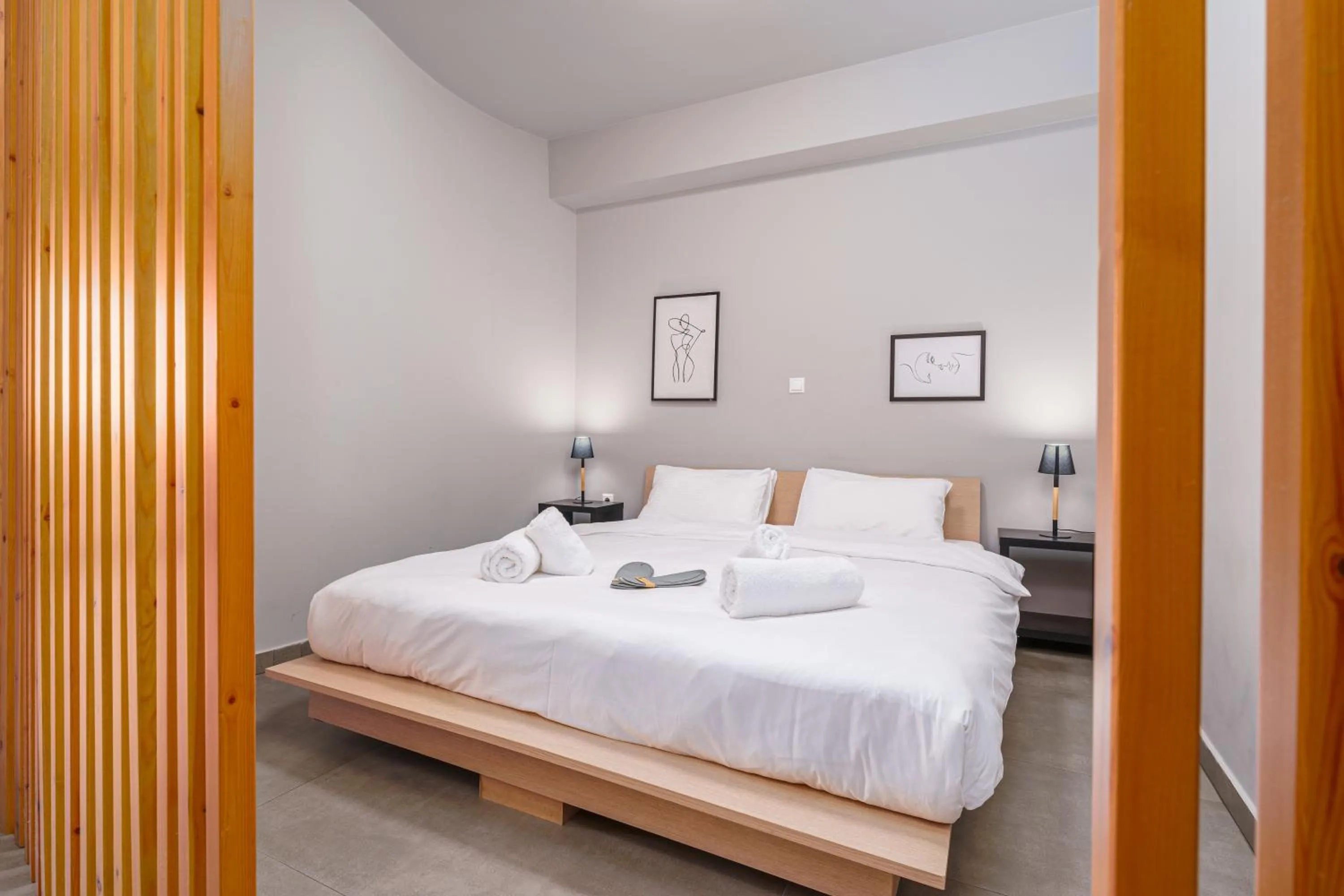 Bed in IVY Apartments in the Heart of Athens
