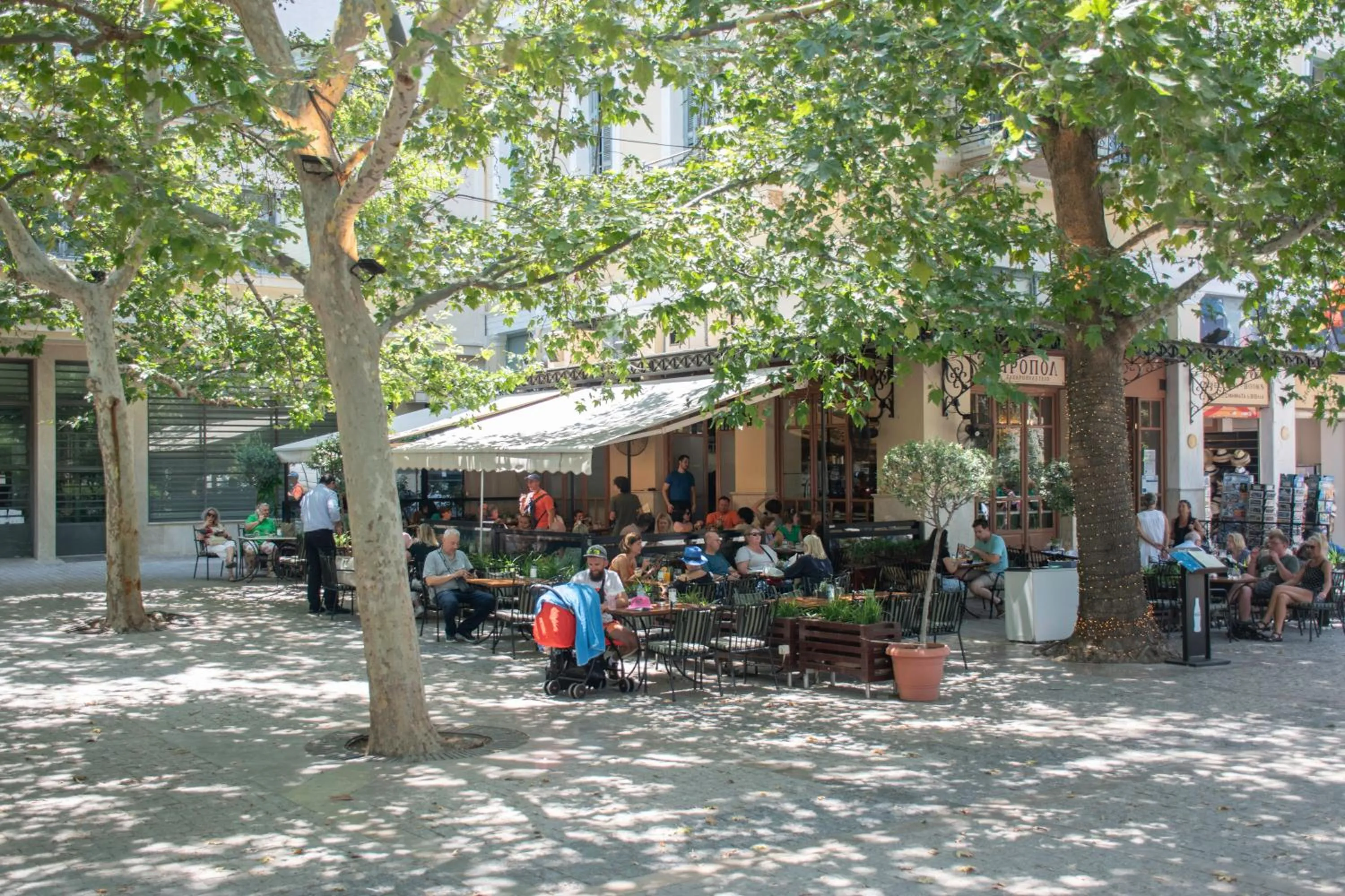 Restaurant/places to eat in IVY Apartments in the Heart of Athens