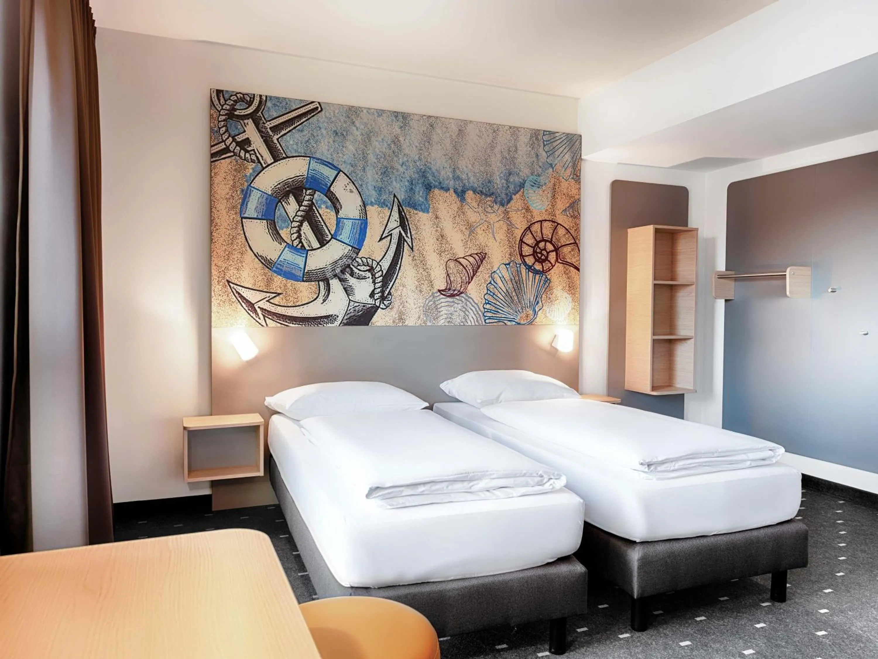 Bed in B&B Hotel Emden