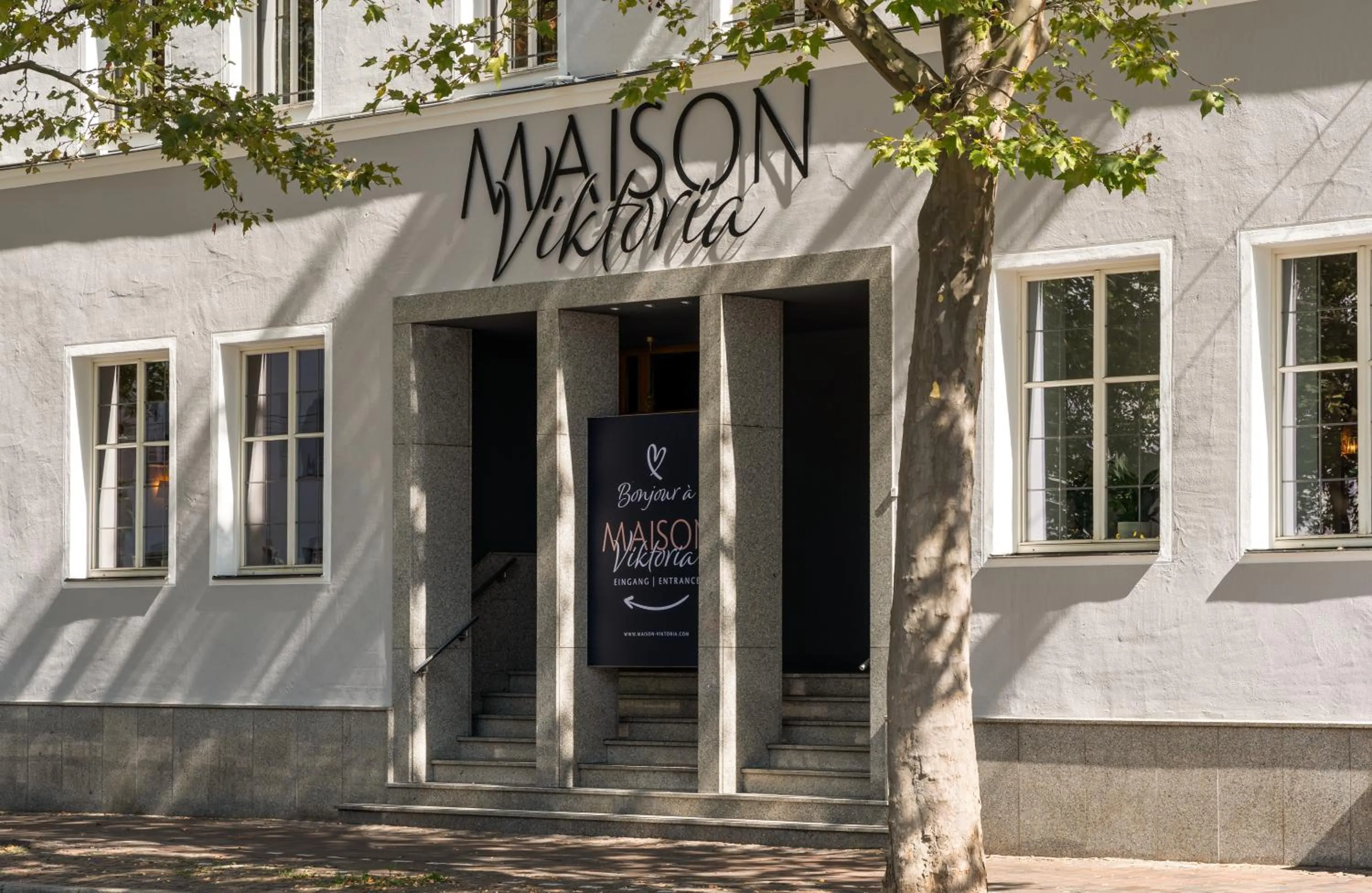 Facade/entrance in Maison Viktoria Augsburg