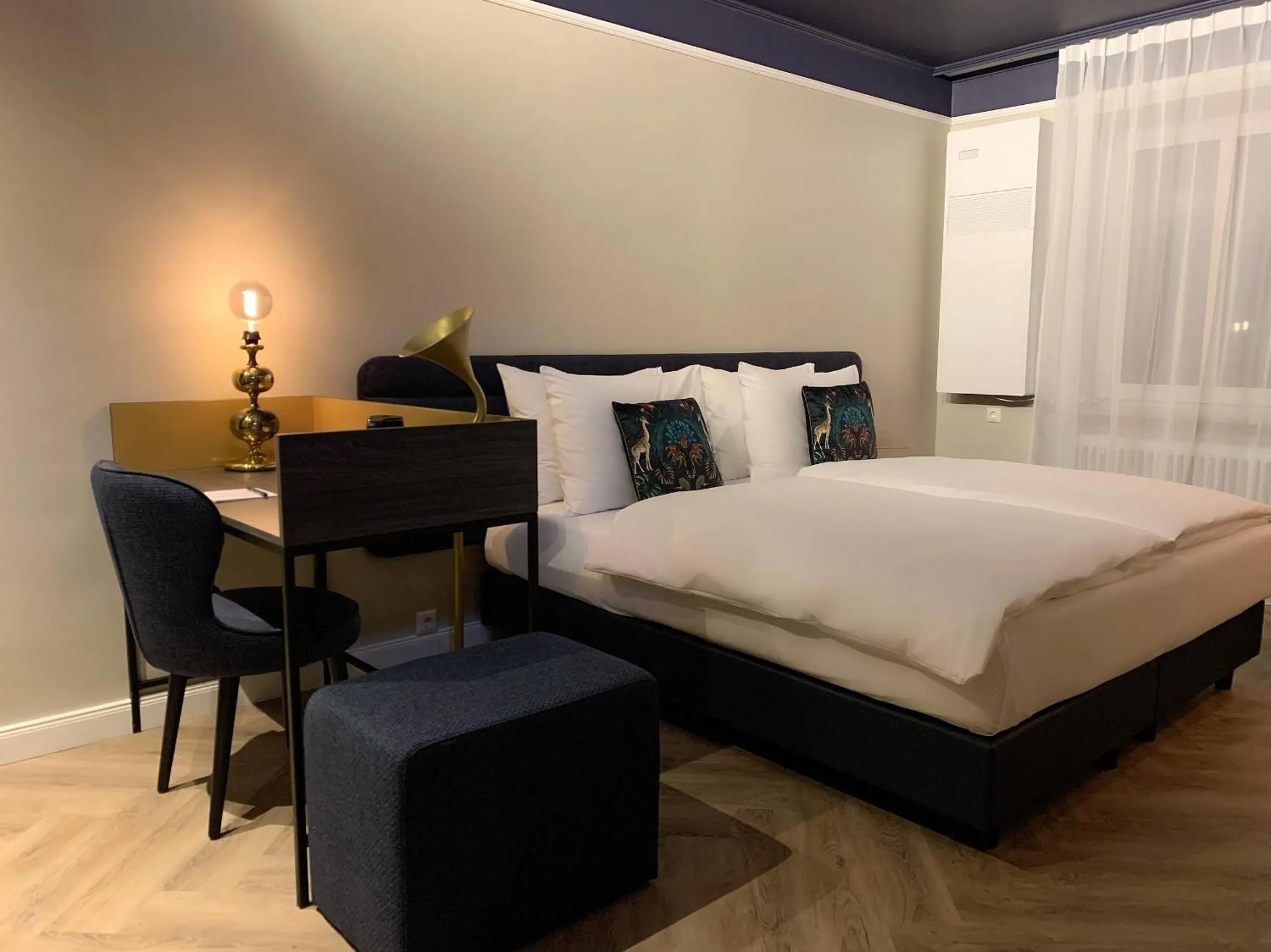 Photo of the whole room, Bed in Maison Viktoria Augsburg