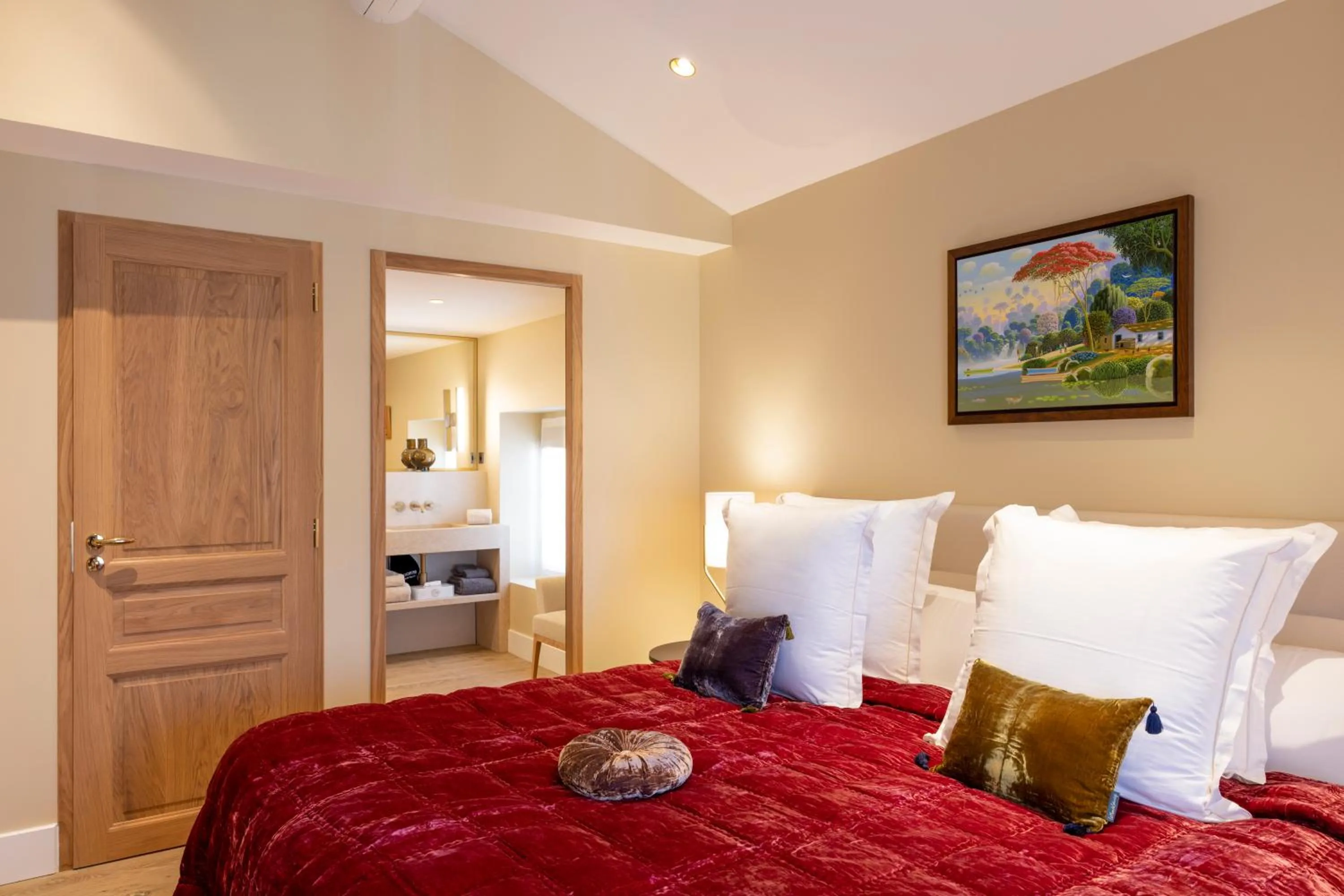 Bed in Hotel La Mère Germaine