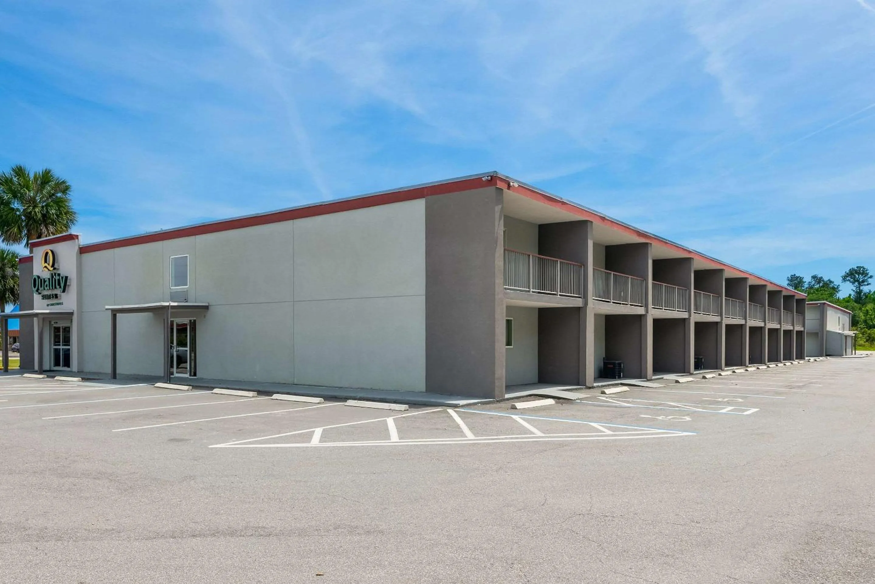 Property building in Red Roof Inn & Suites Wildwood, FL