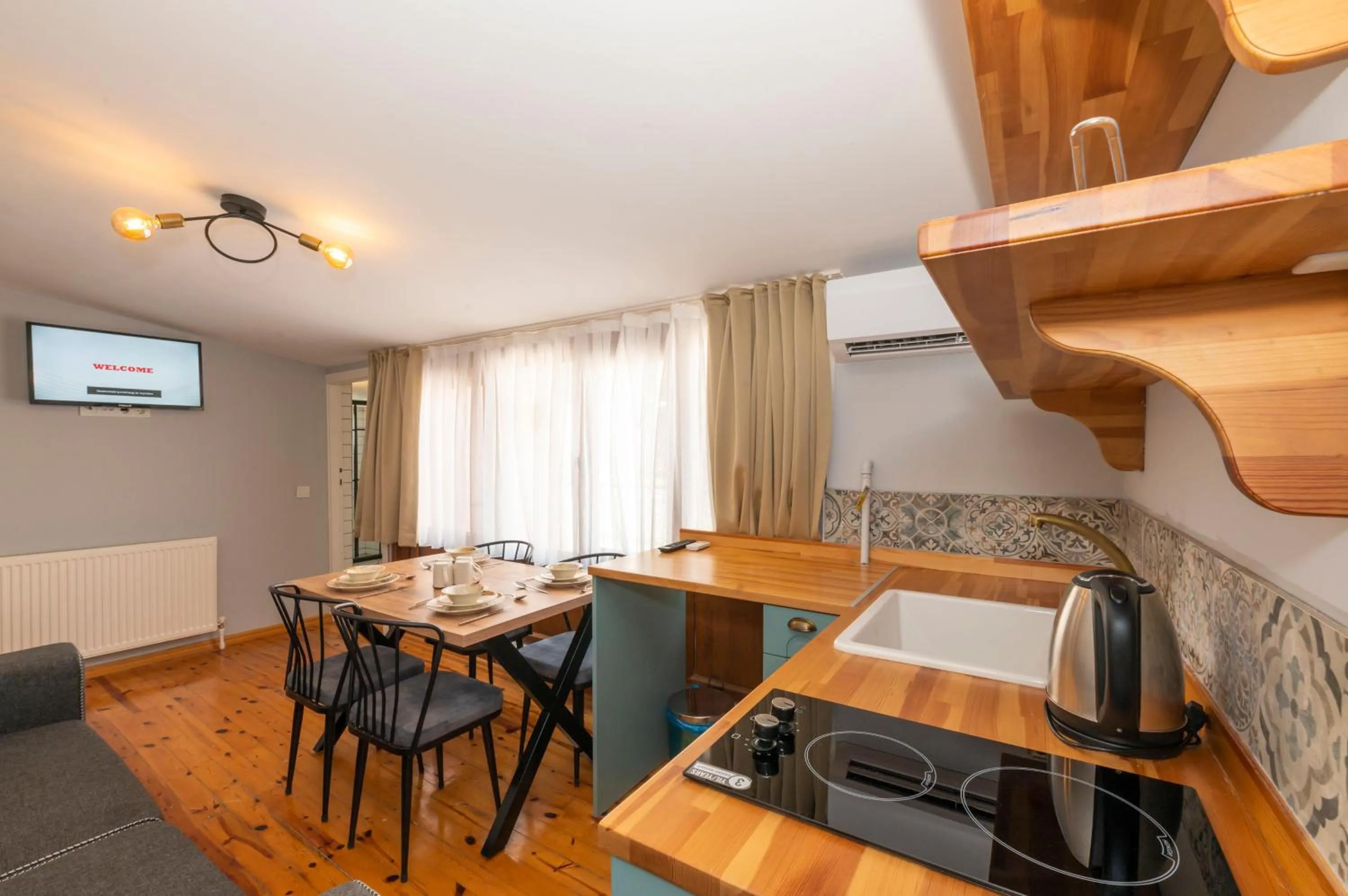 Dining area in Suites İstanbul