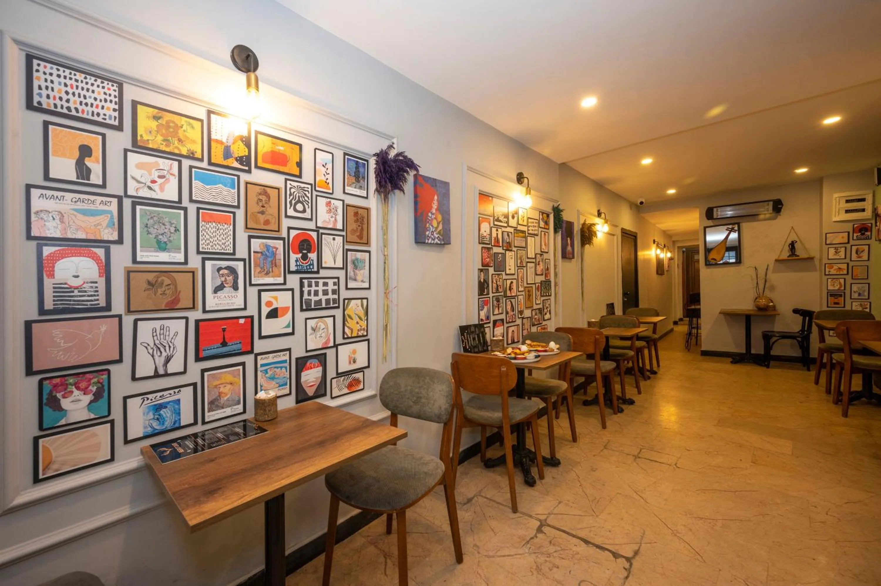 Restaurant/places to eat in Suites İstanbul