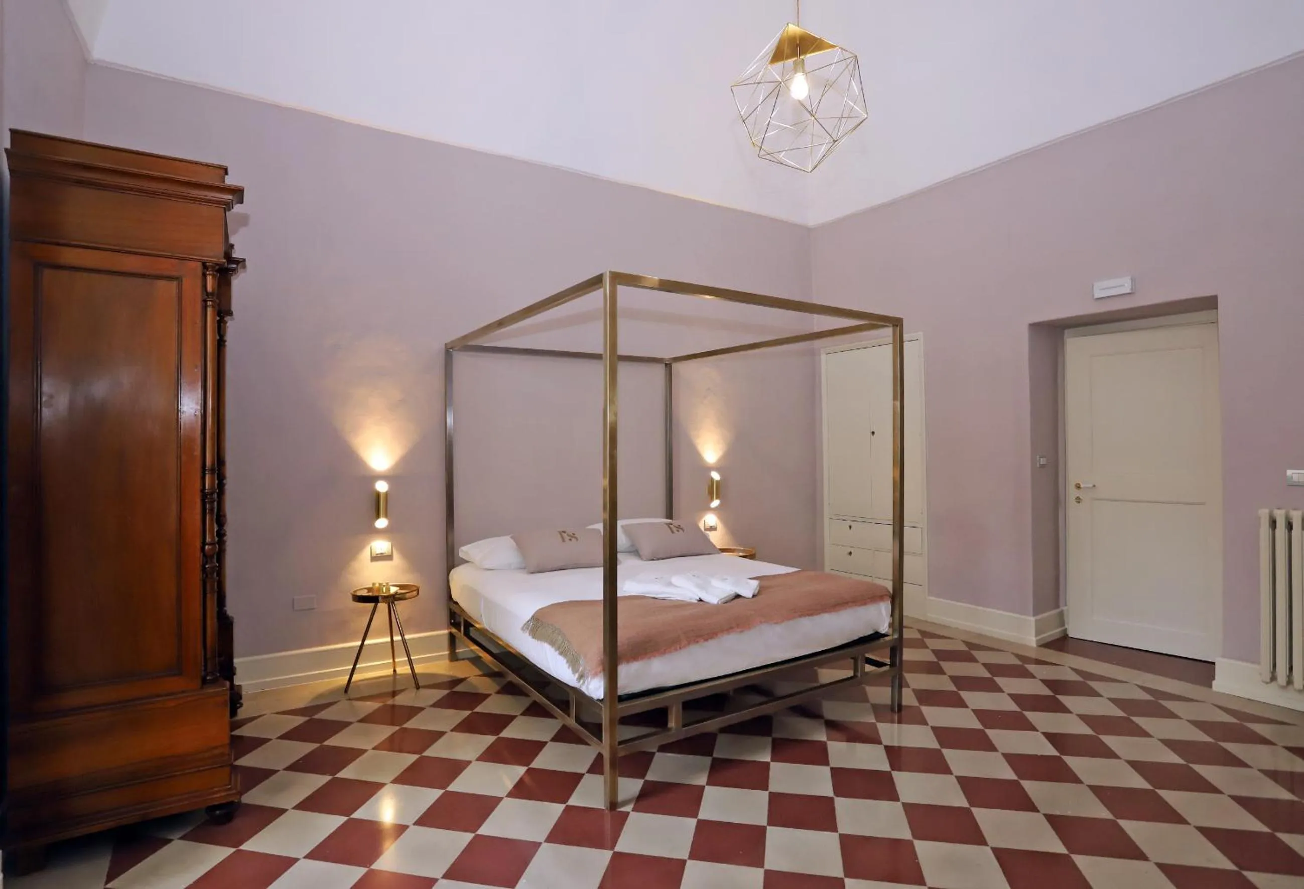 Bed in Palazzo Sansonetti