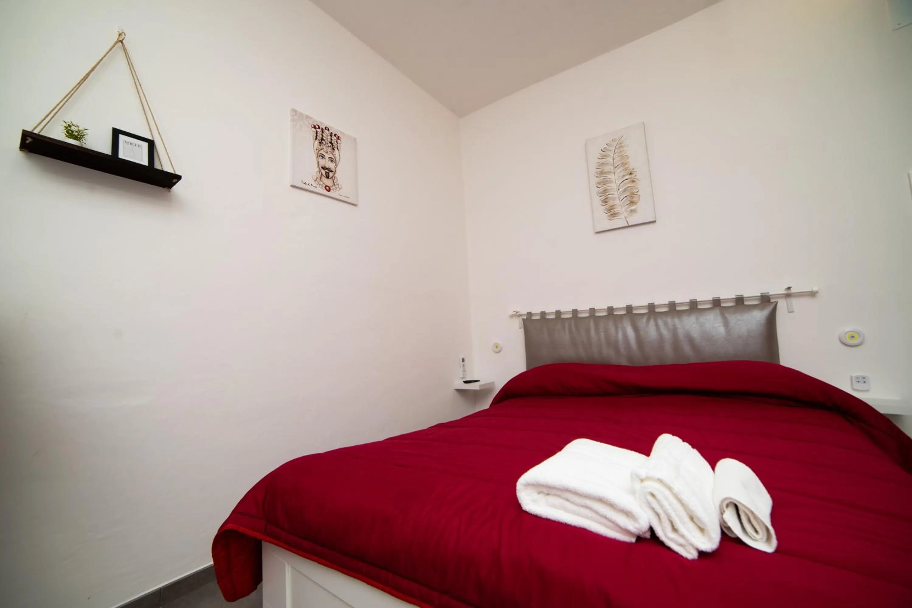 Photo of the whole room, Bed in B&B Le Sorelle