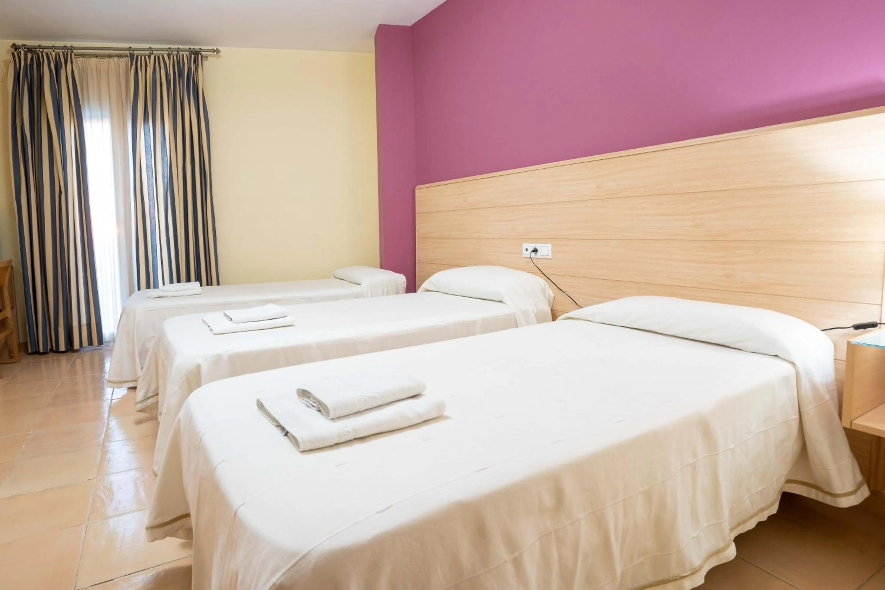 Bed in Hotel Sierra de Huesa