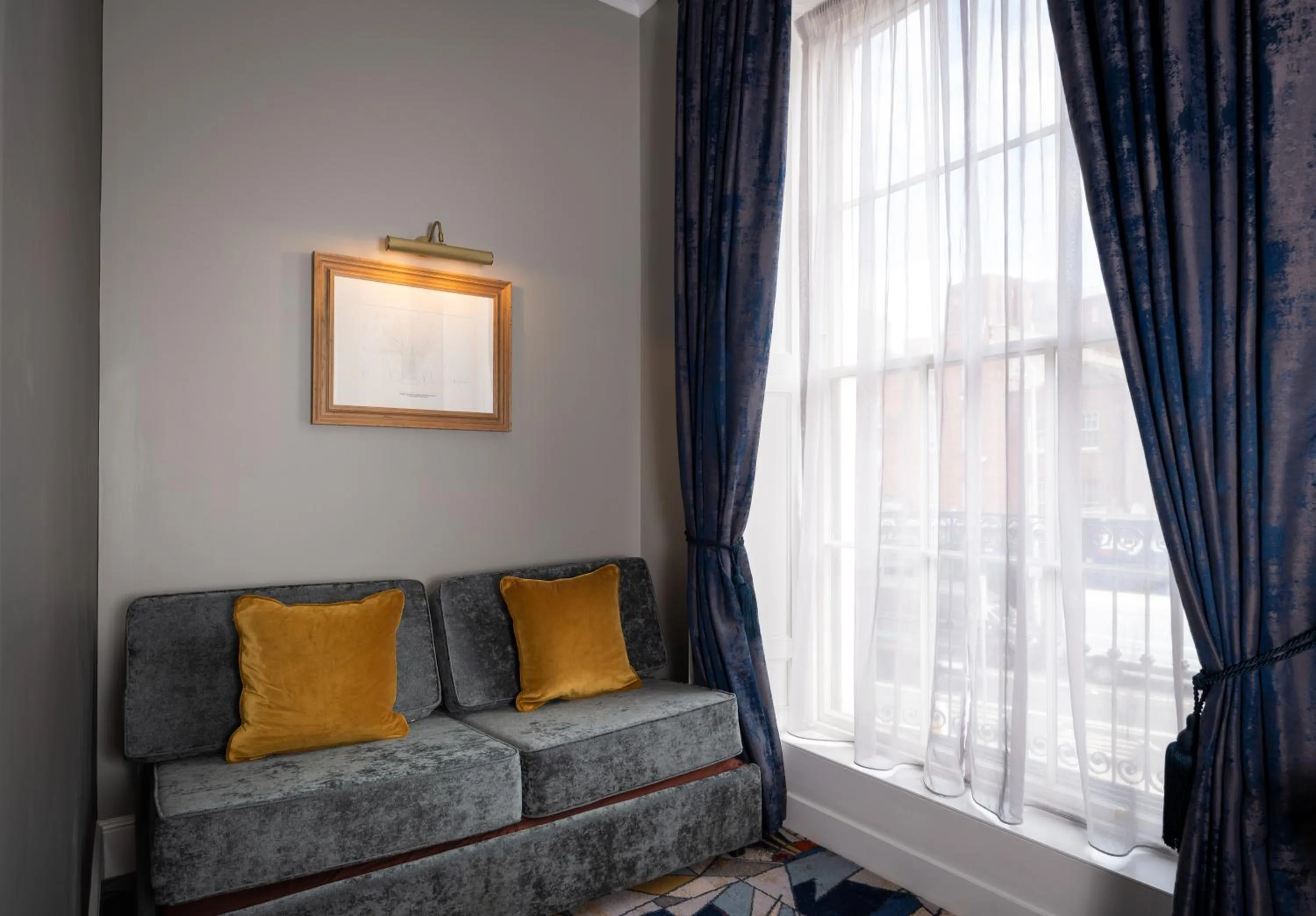 Seating area in Keavan's Port Hotel, Dublin