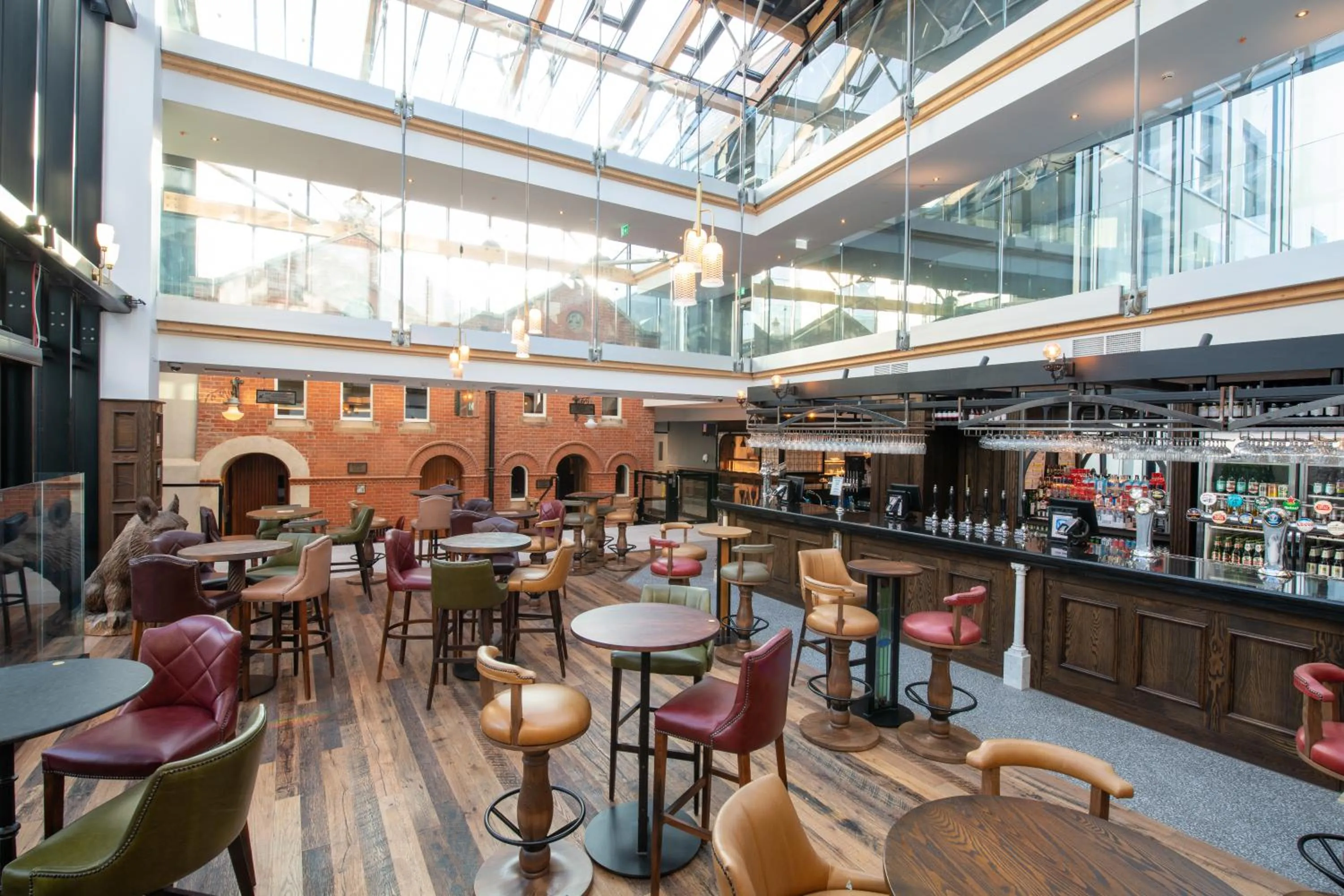 Restaurant/places to eat in Keavan's Port Hotel, Dublin