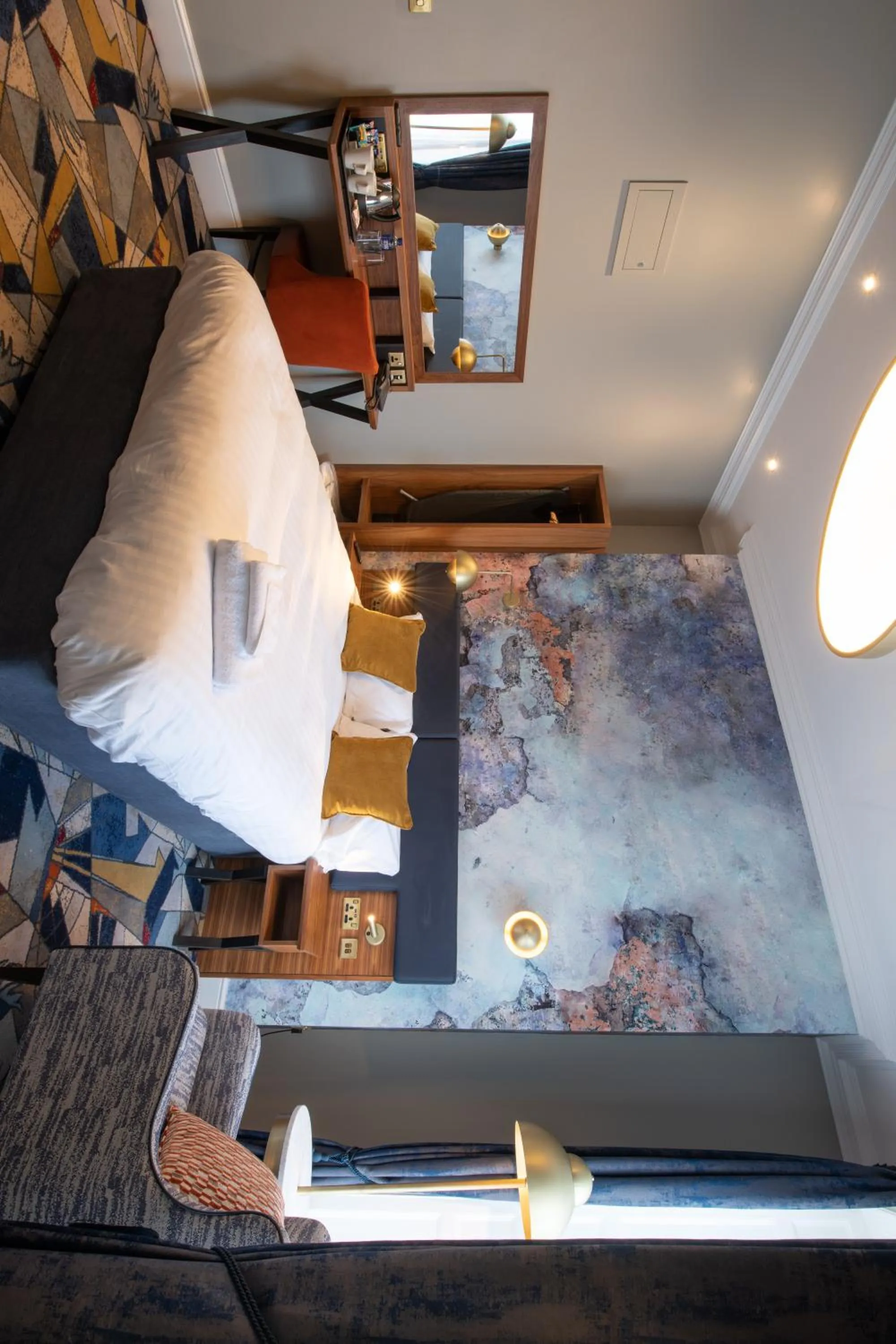 Bed in Keavan's Port Hotel, Dublin