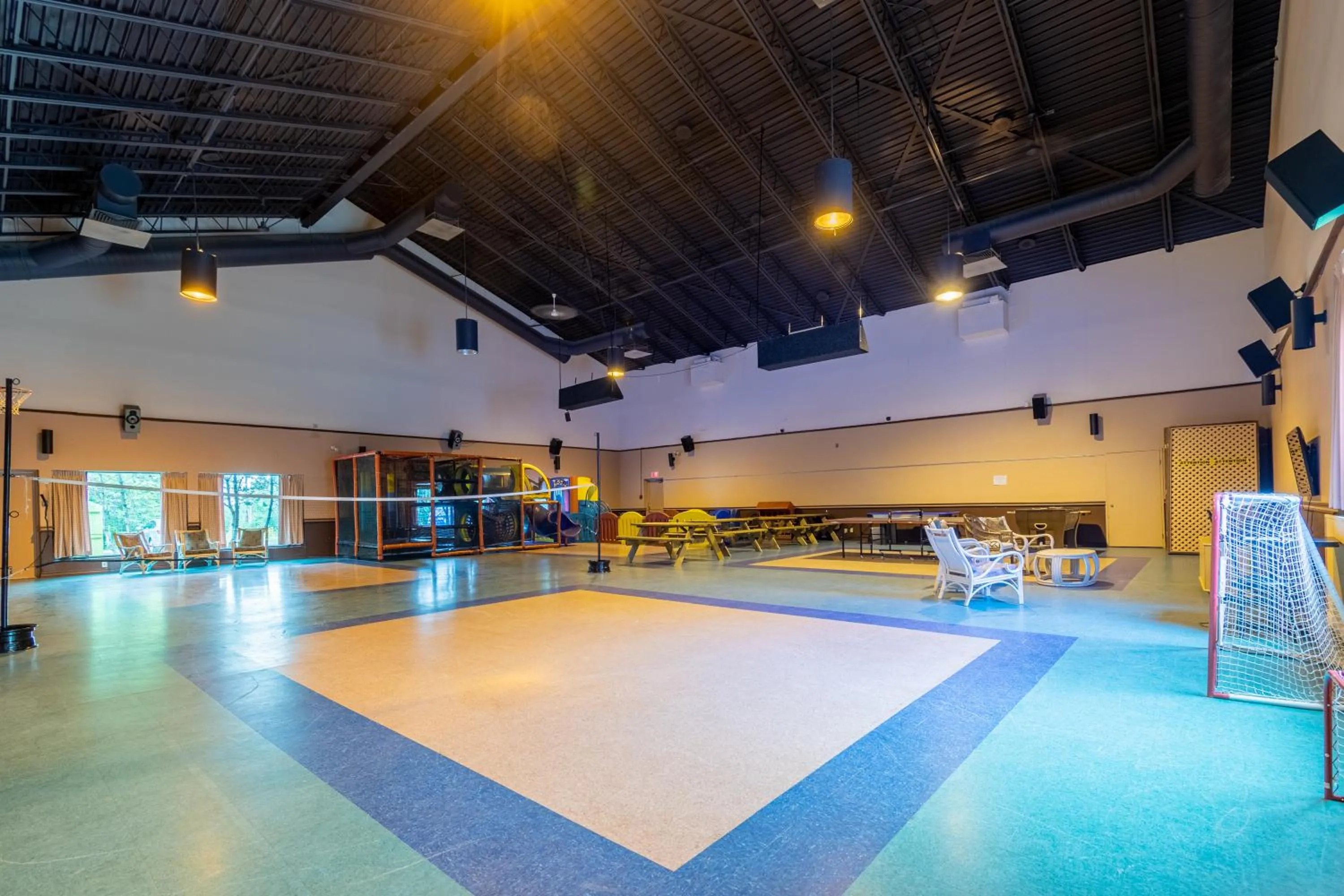 Condo 2 chambres avec parc aquatique!