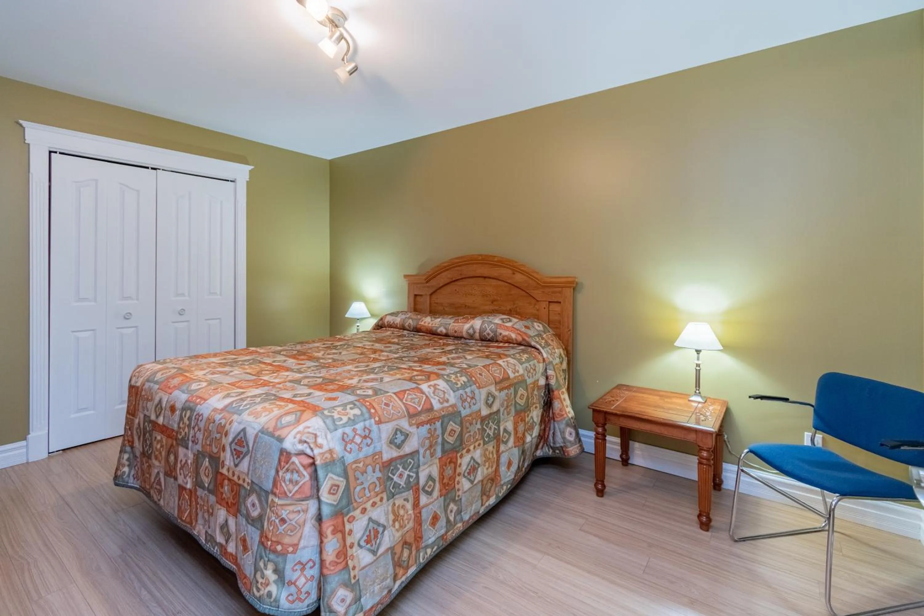 Bed in Condo 2 chambres avec parc aquatique!