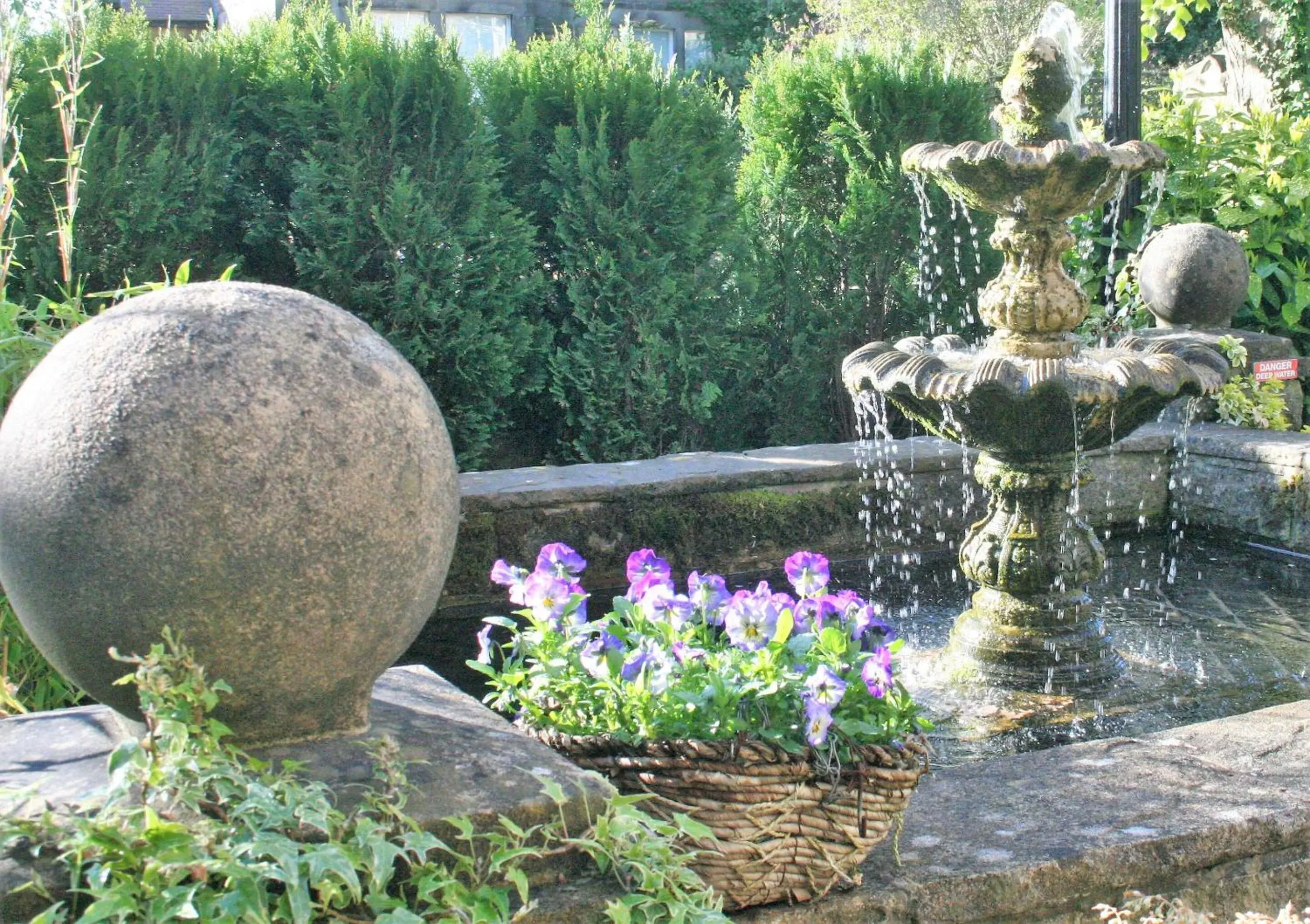 Property building in Kingscroft Property building in Kingscroft