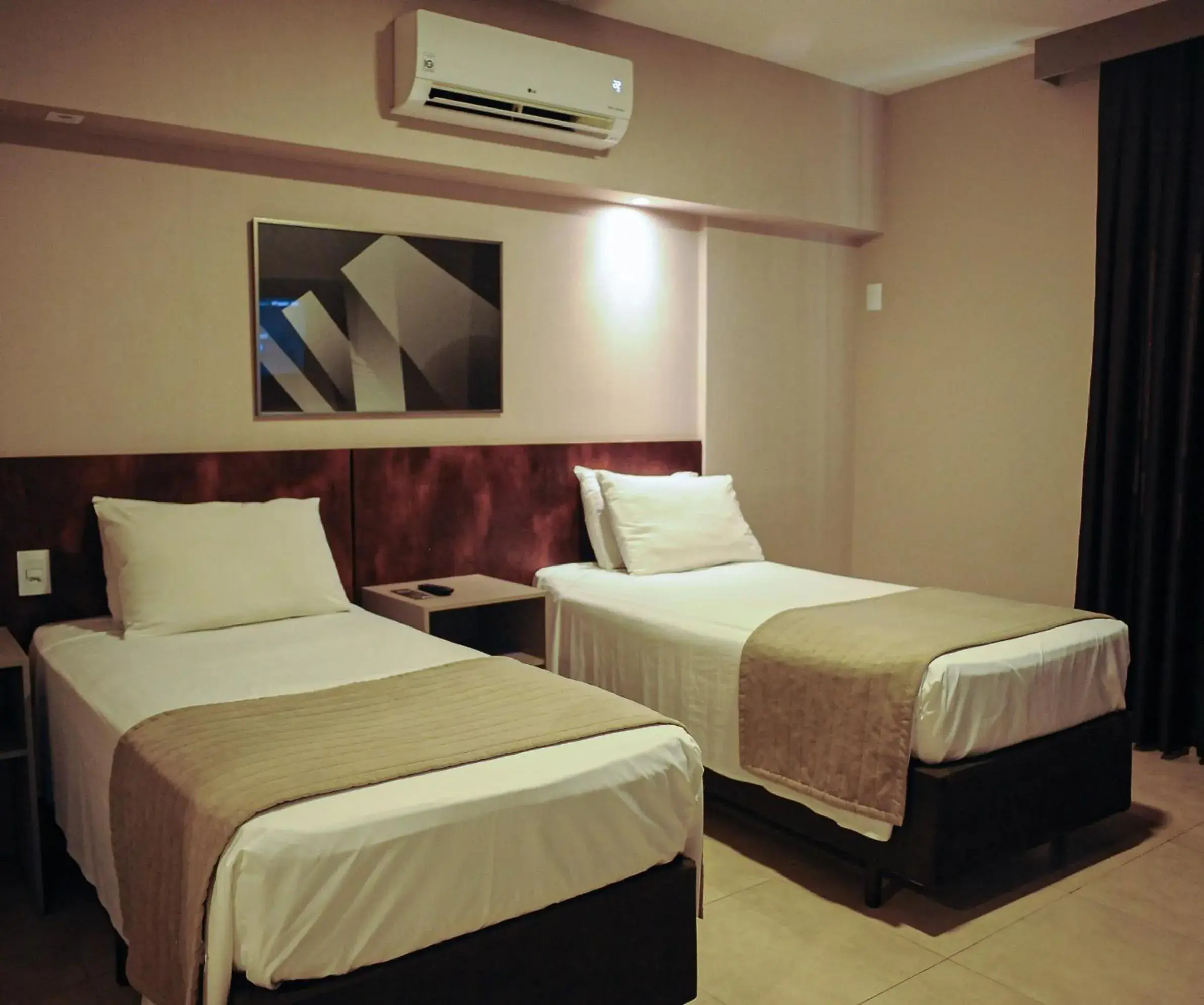 Standard Twin Room - single occupancy in Bristol Infinity Rio Claro Standard Twin Room - single occupancy in Bristol Infinity Rio Claro