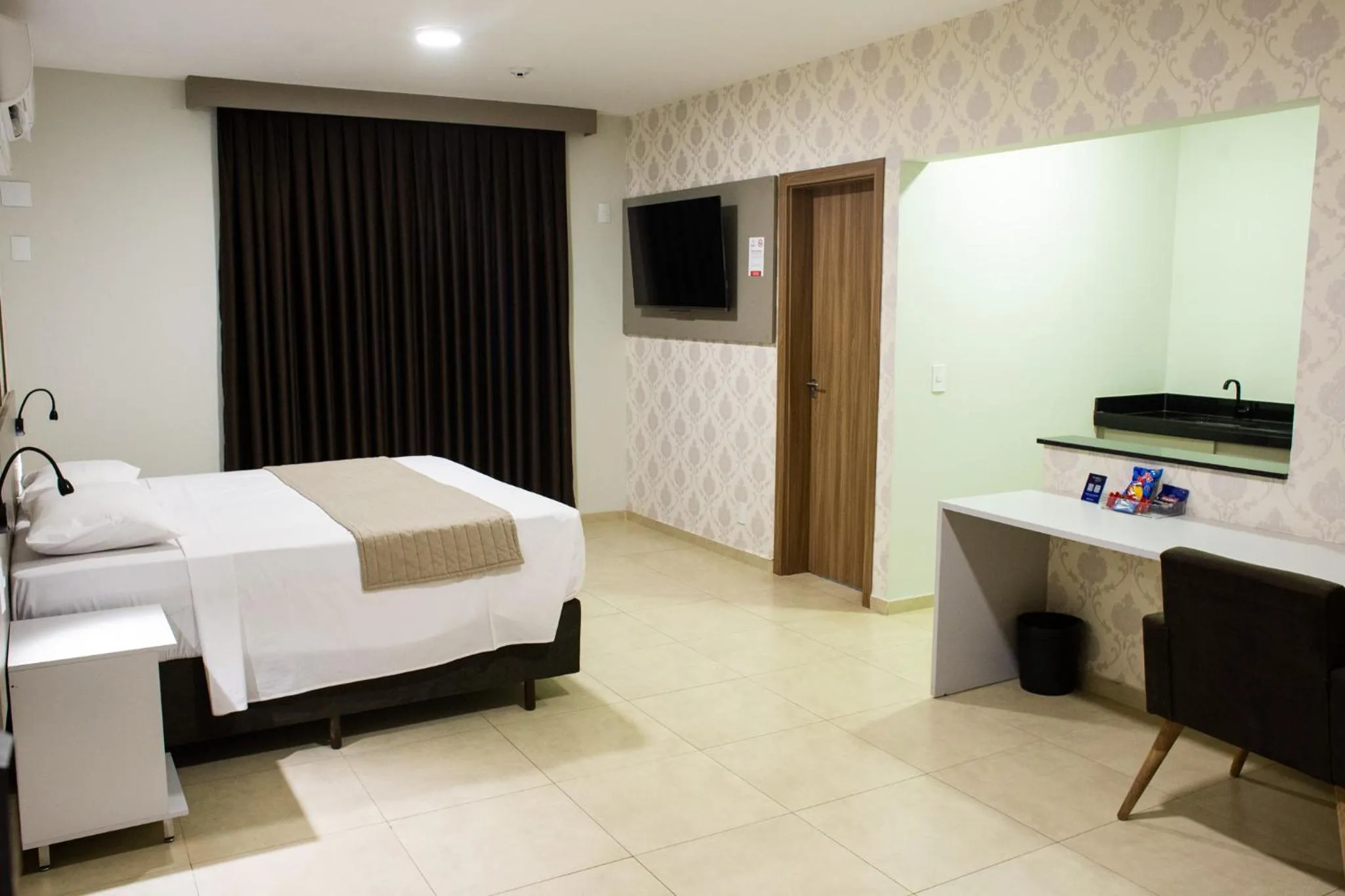 Bed in Bristol Infinity Rio Claro