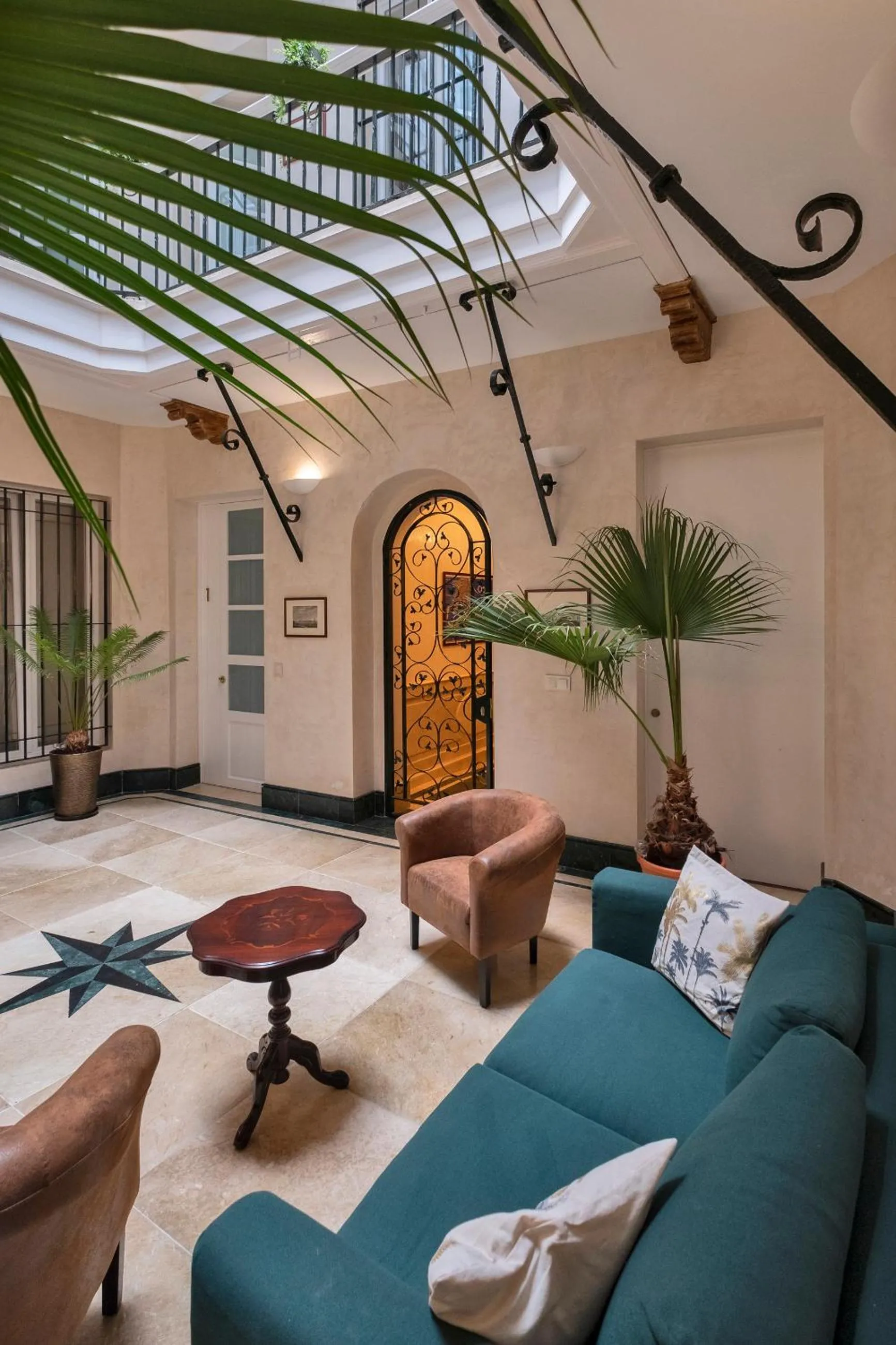 Gadir Suites