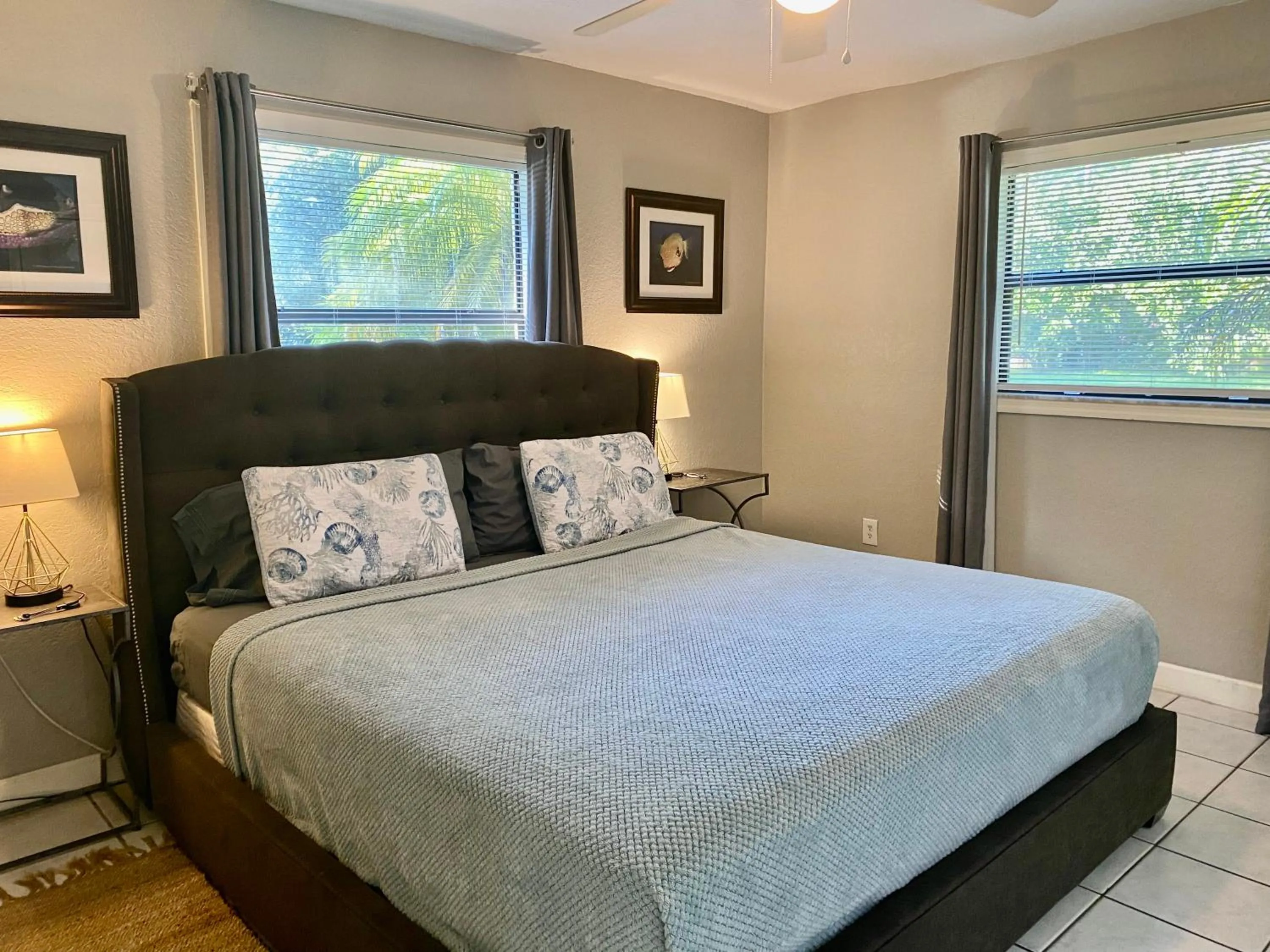 Sunshine Acre 2B 2B King Master Suite, BIG Yard