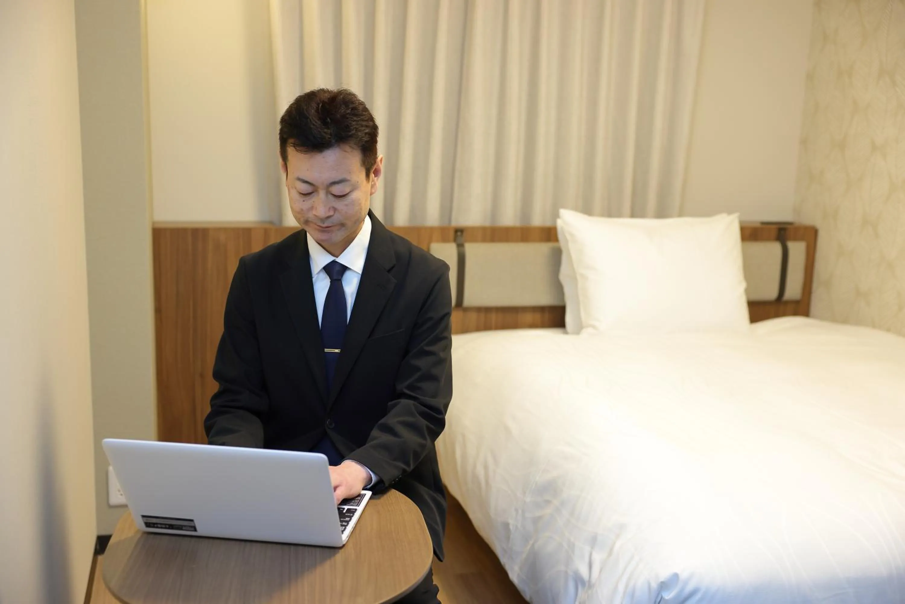 People, Bed in Keisei Richmond Hotel Tokyo Kinshicho